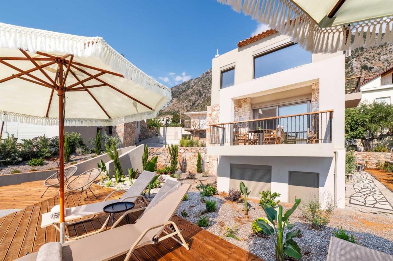 Petradi Suites