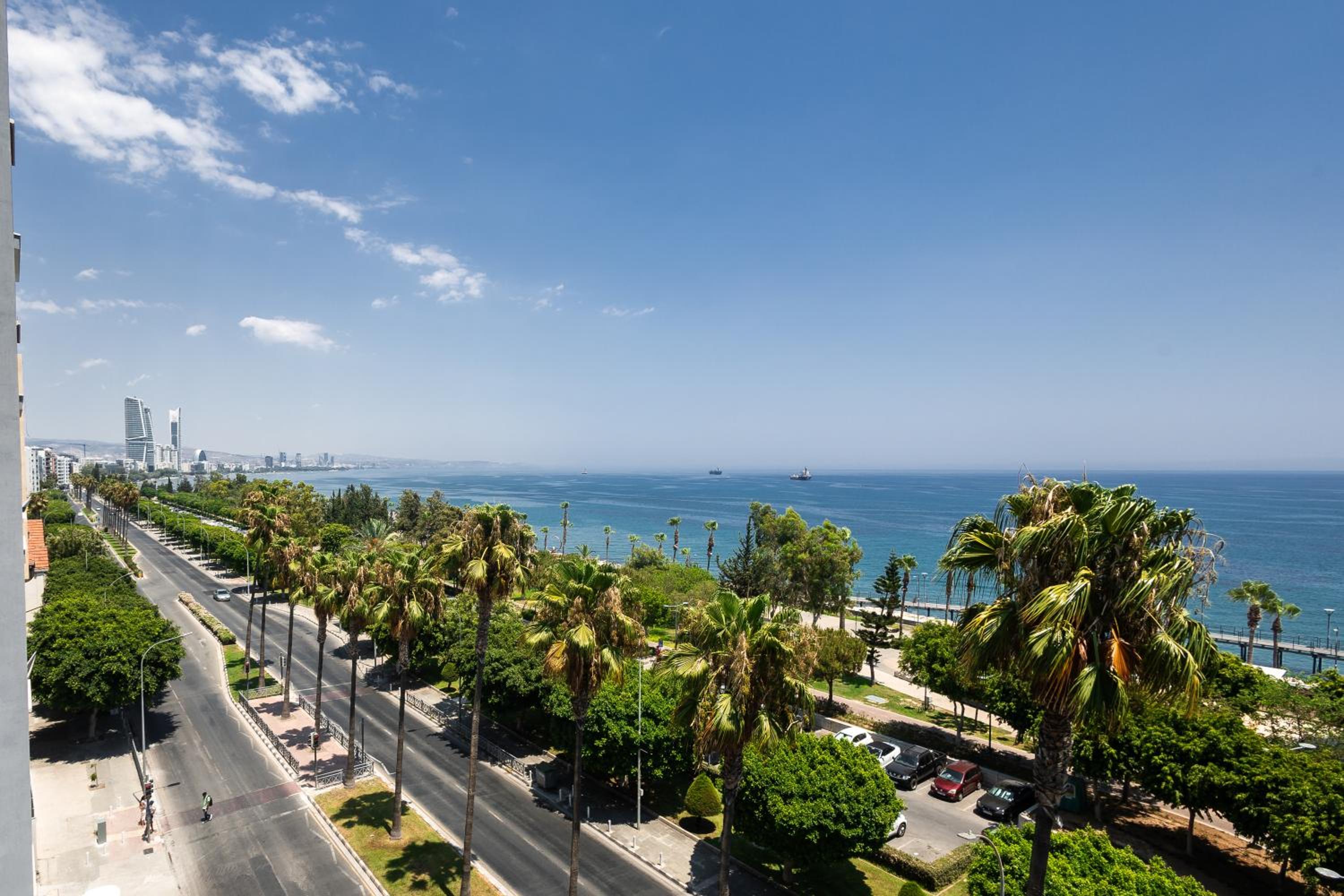 Molos Luxury Apartment