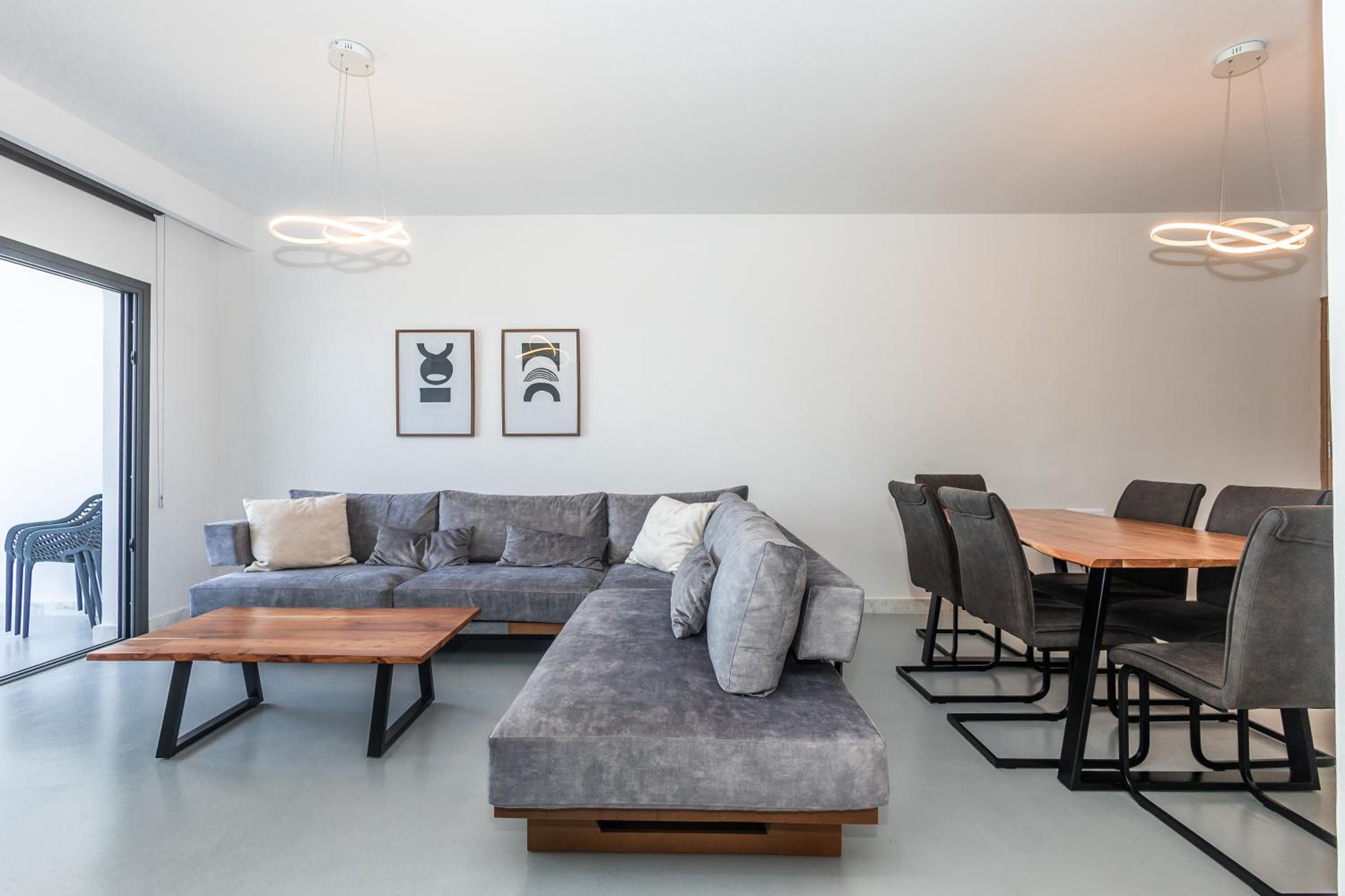 Molos Luxury Apartment