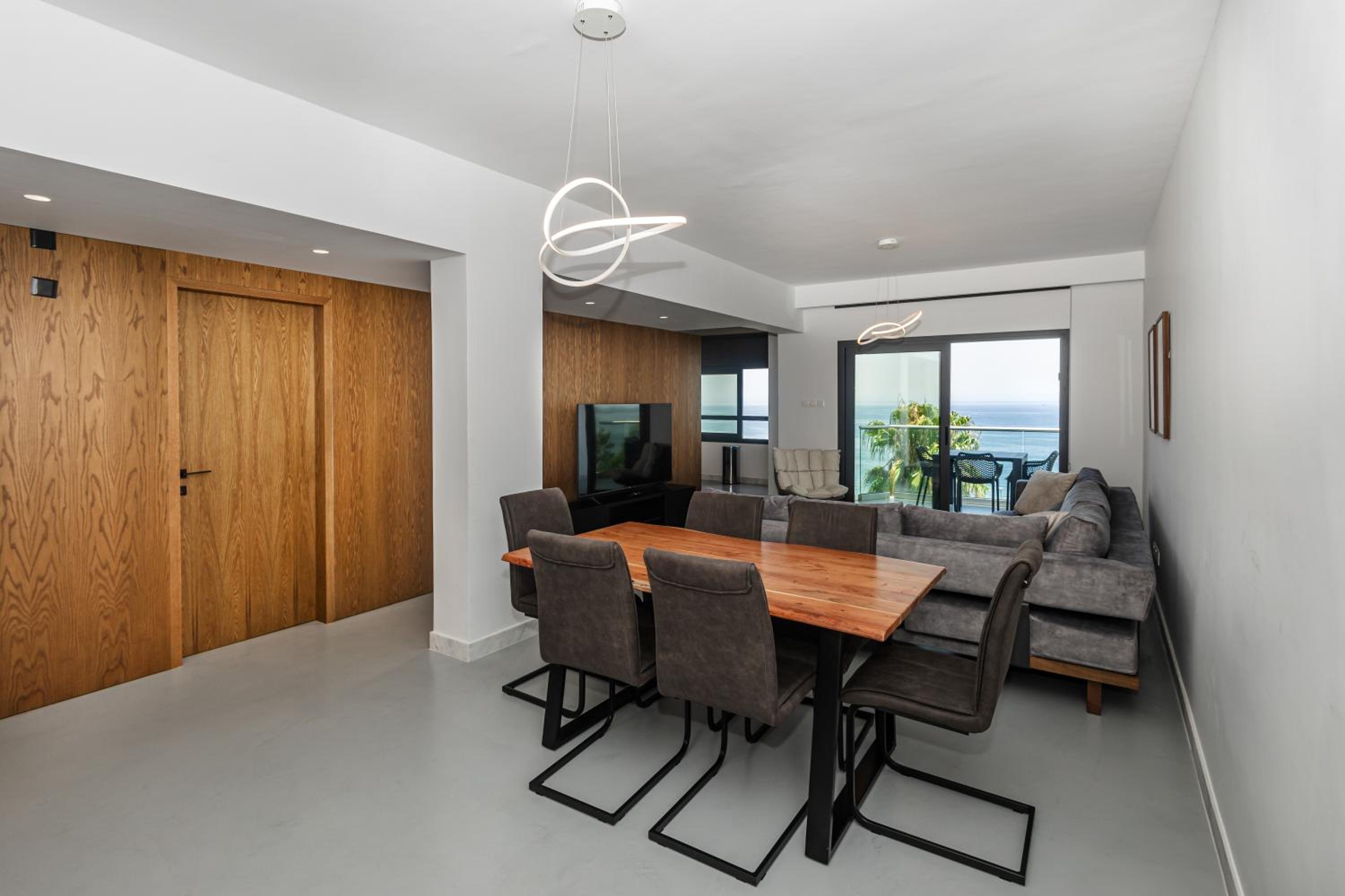 Molos Luxury Apartment