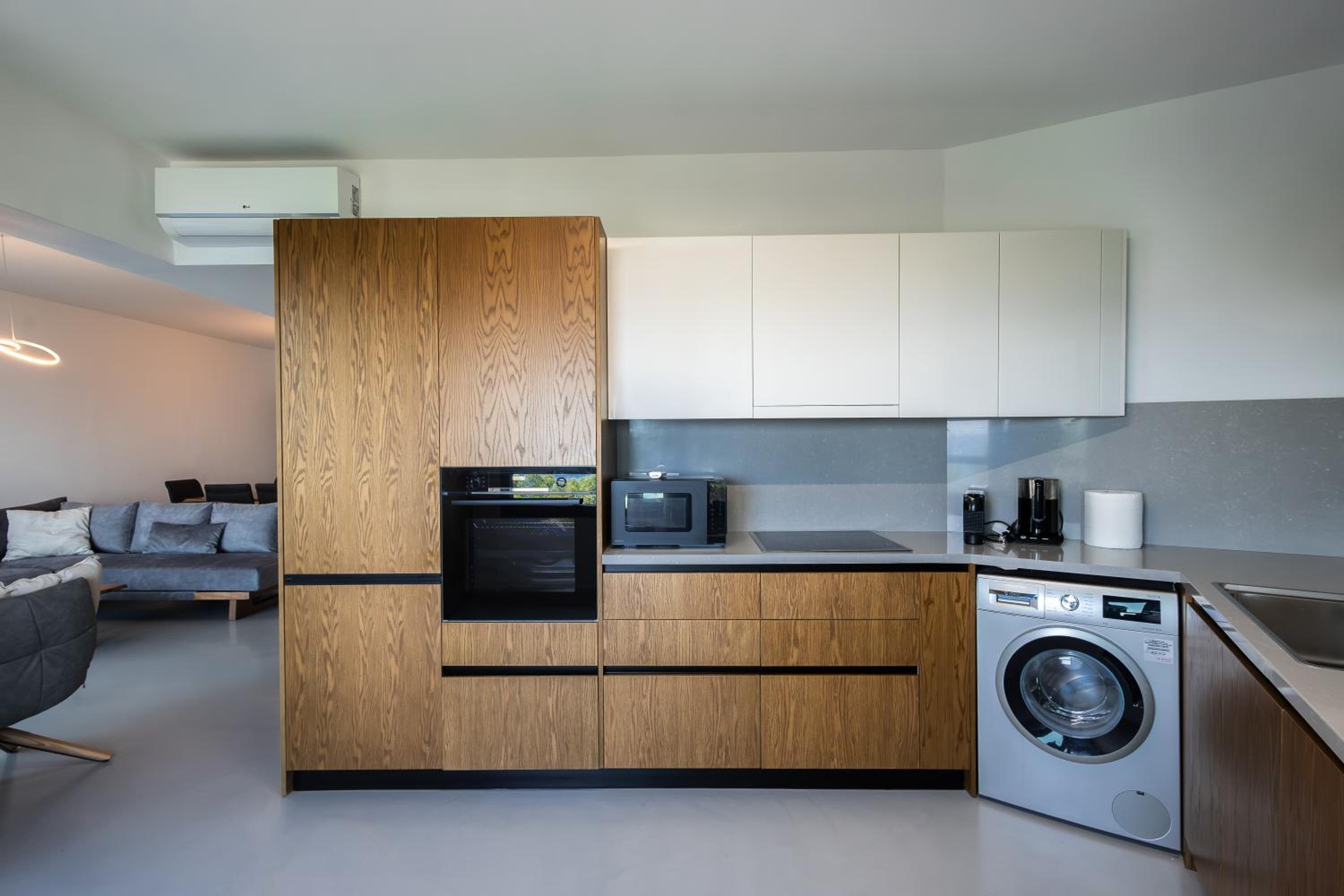 Molos Luxury Apartment