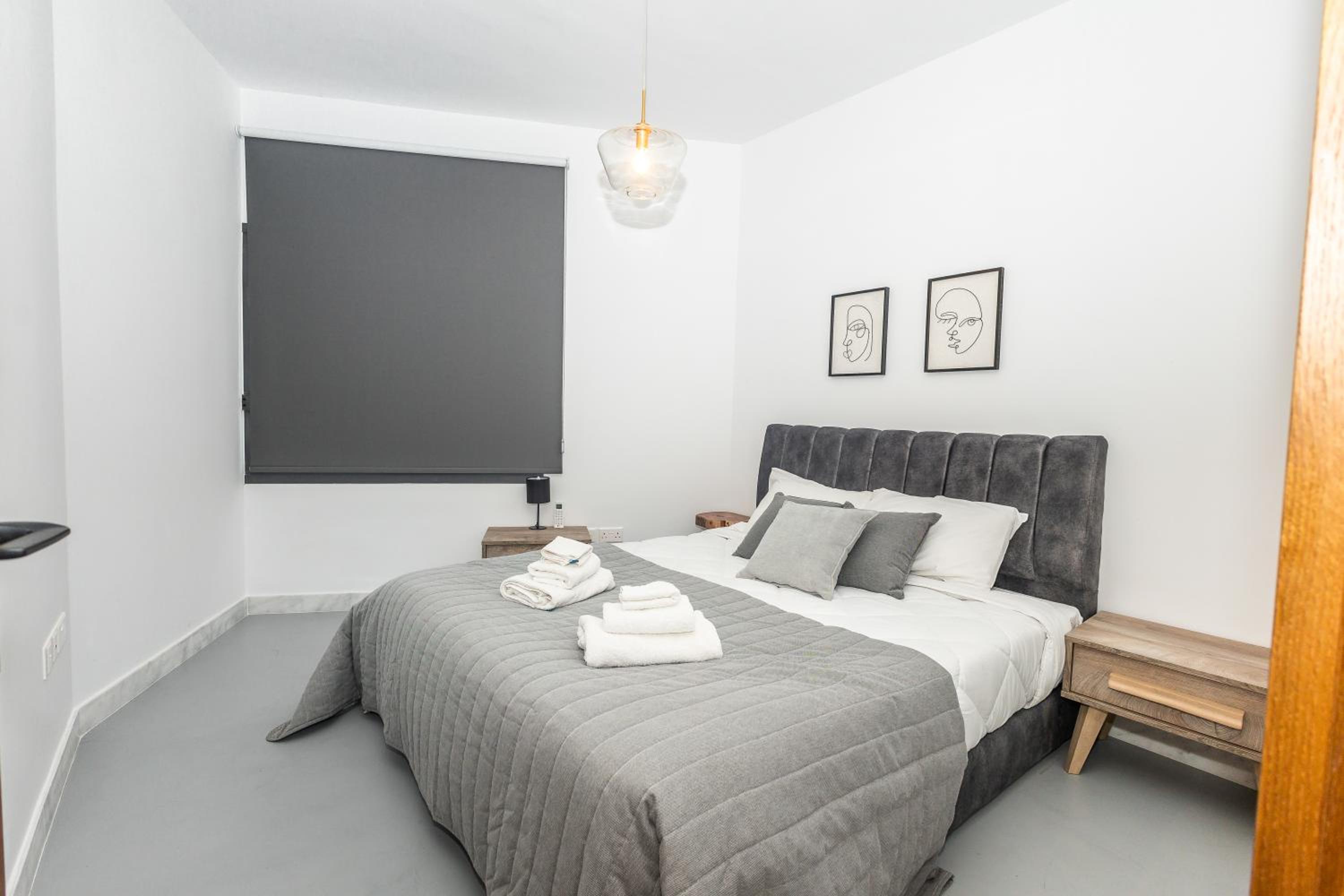 Molos Luxury Apartment