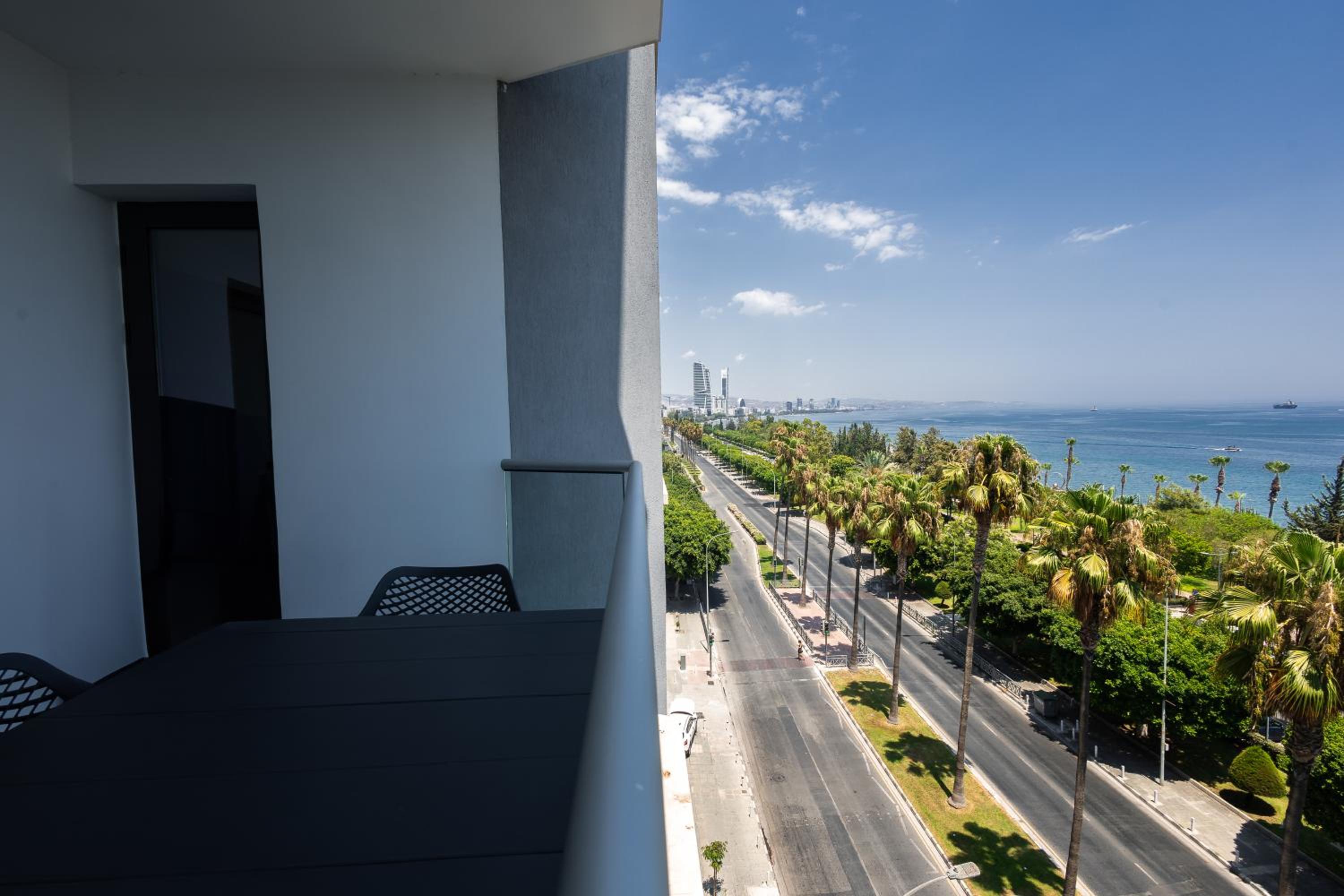 Molos Luxury Apartment
