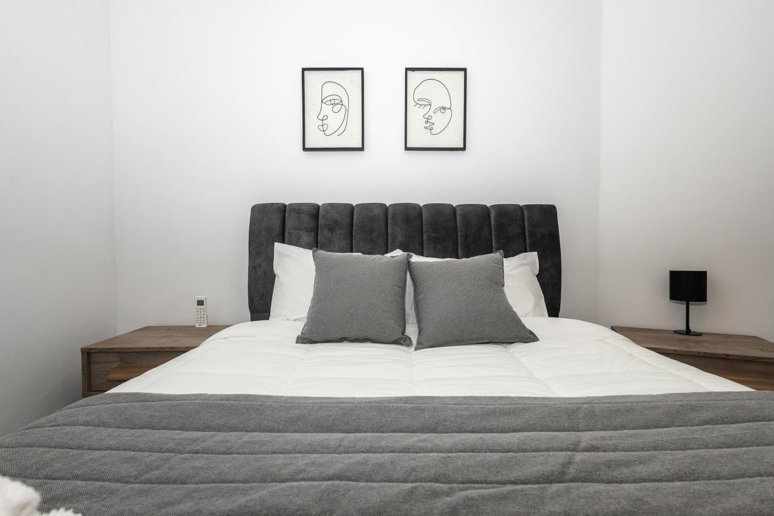 Molos Luxury Apartment