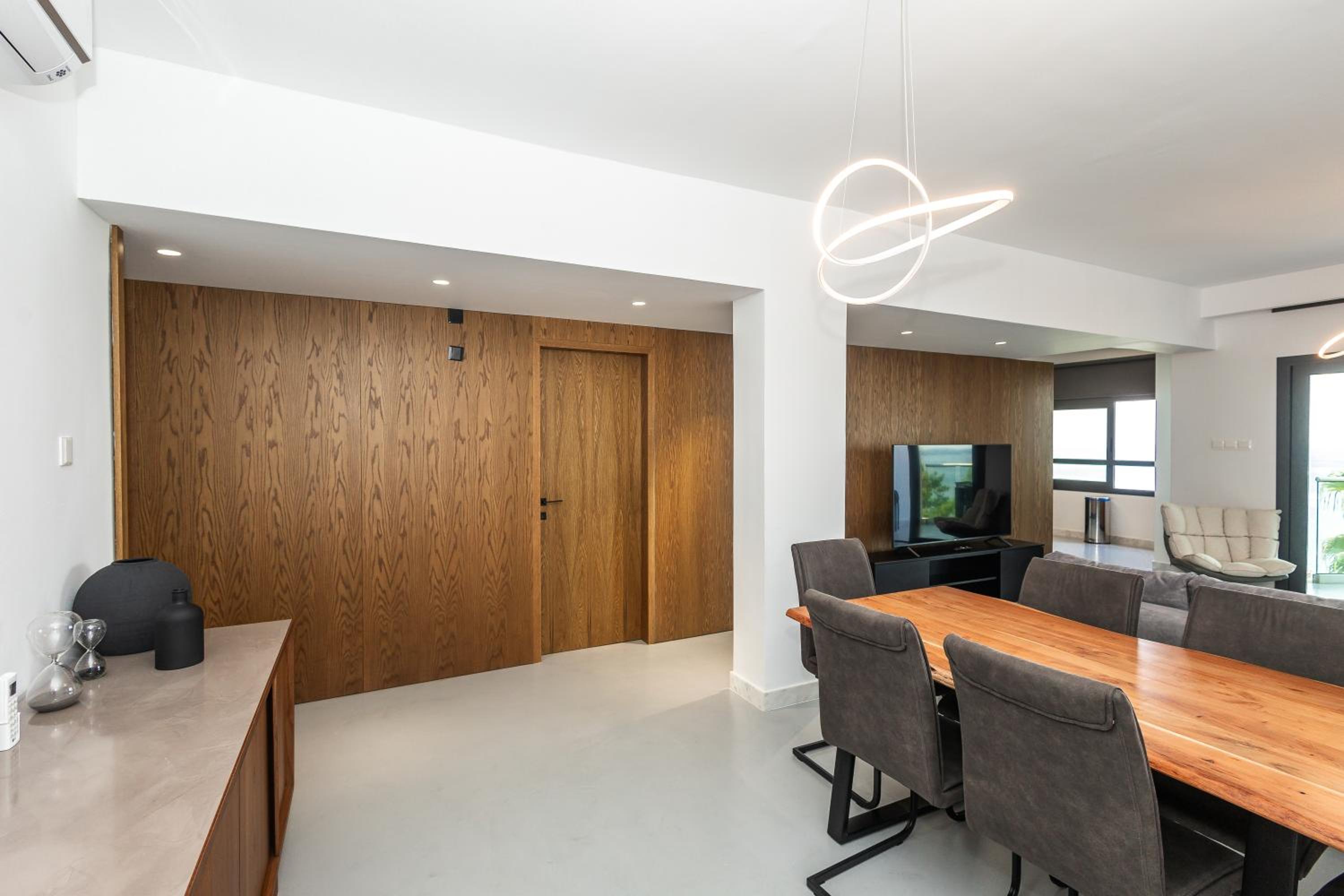 Molos Luxury Apartment