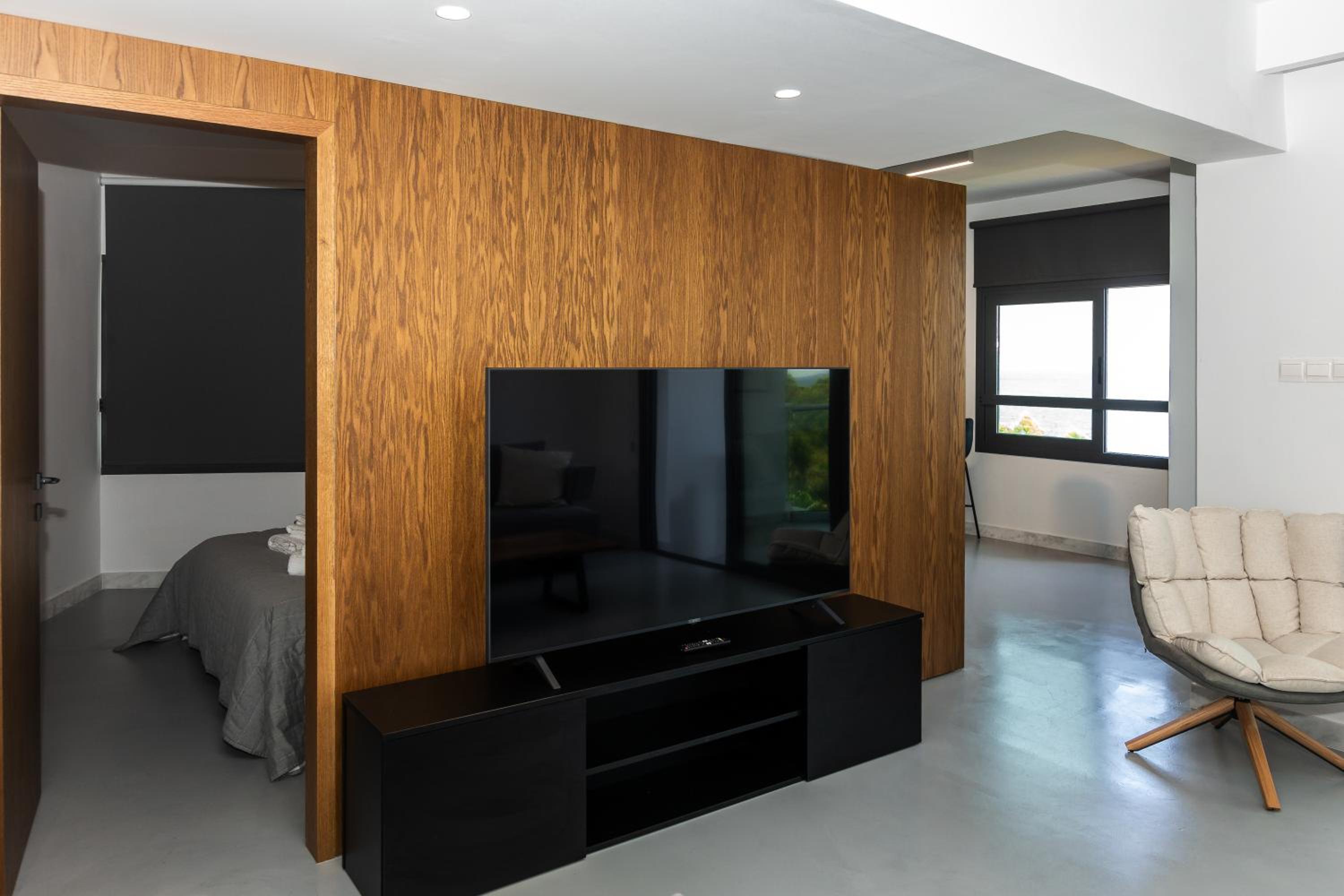 Molos Luxury Apartment