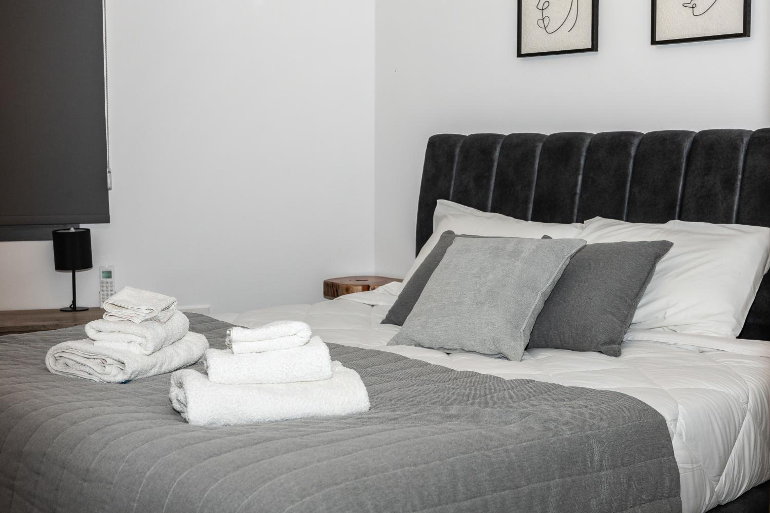 Molos Luxury Apartment