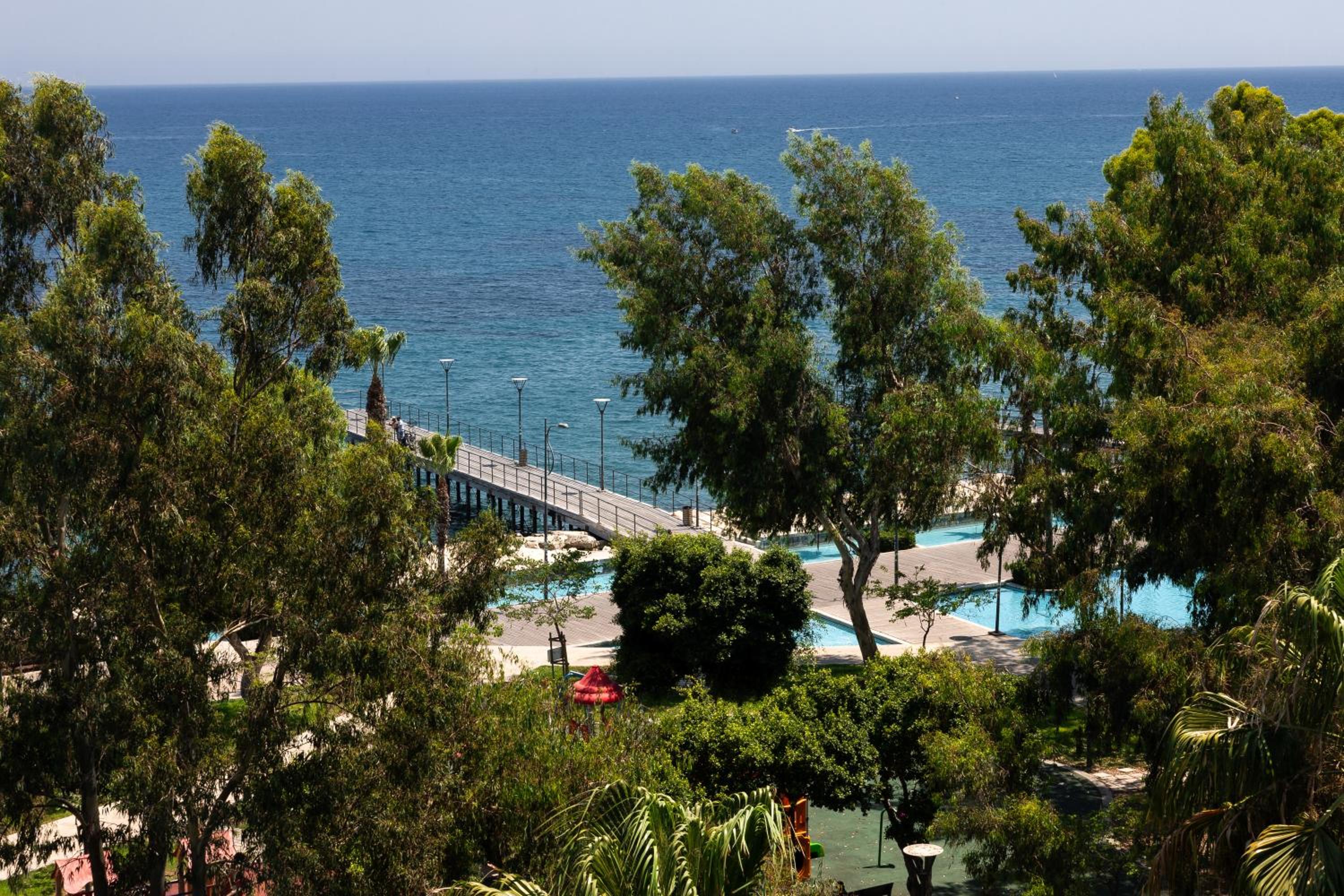 Molos Luxury Apartment