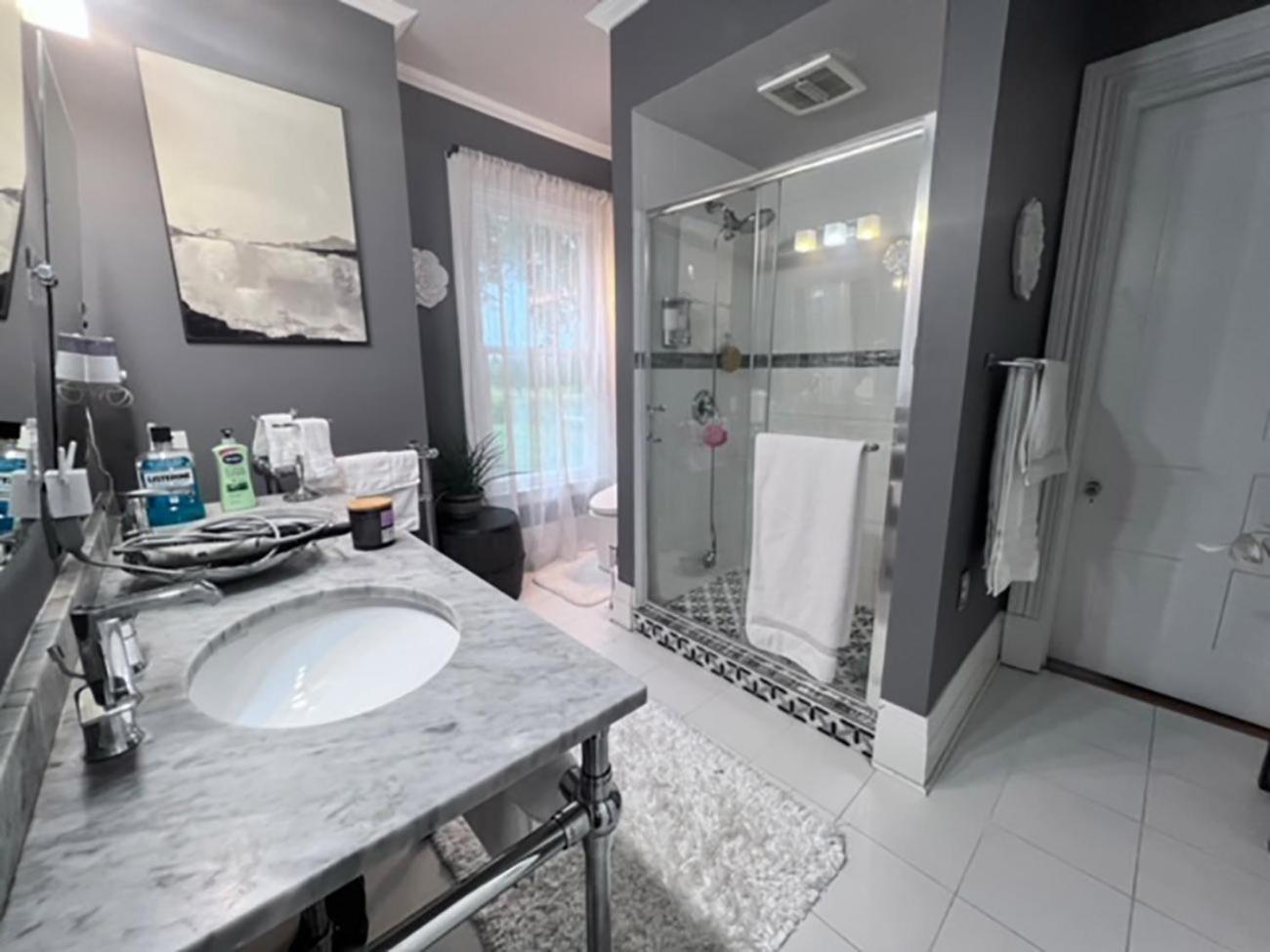 Niagara River Estate