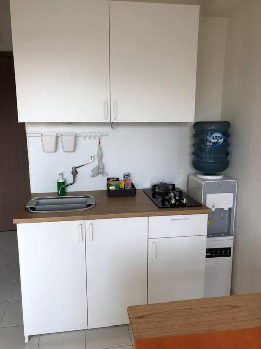 2BR Podomoro Golf View Cimanggis with Netflix near exit Toll Jagorawi view 3