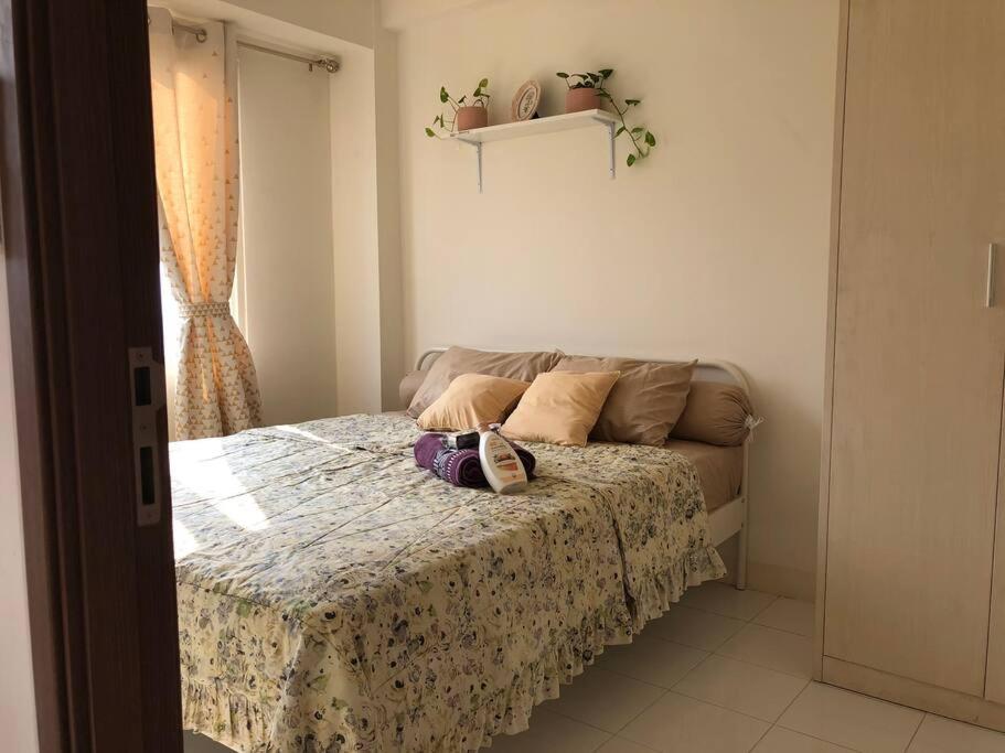 2BR Podomoro Golf View Cimanggis with Netflix near exit Toll Jagorawi view 4