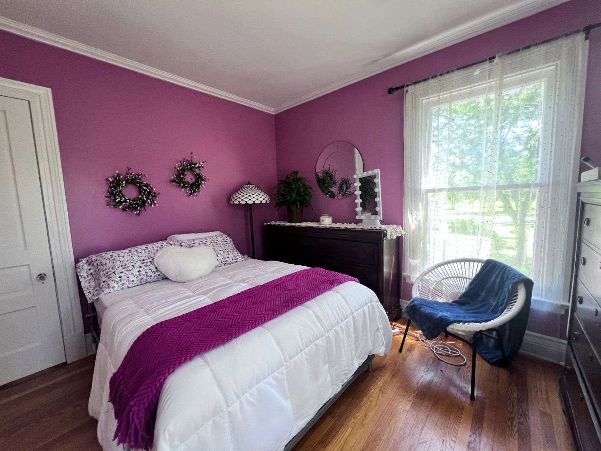 Niagara River Estate