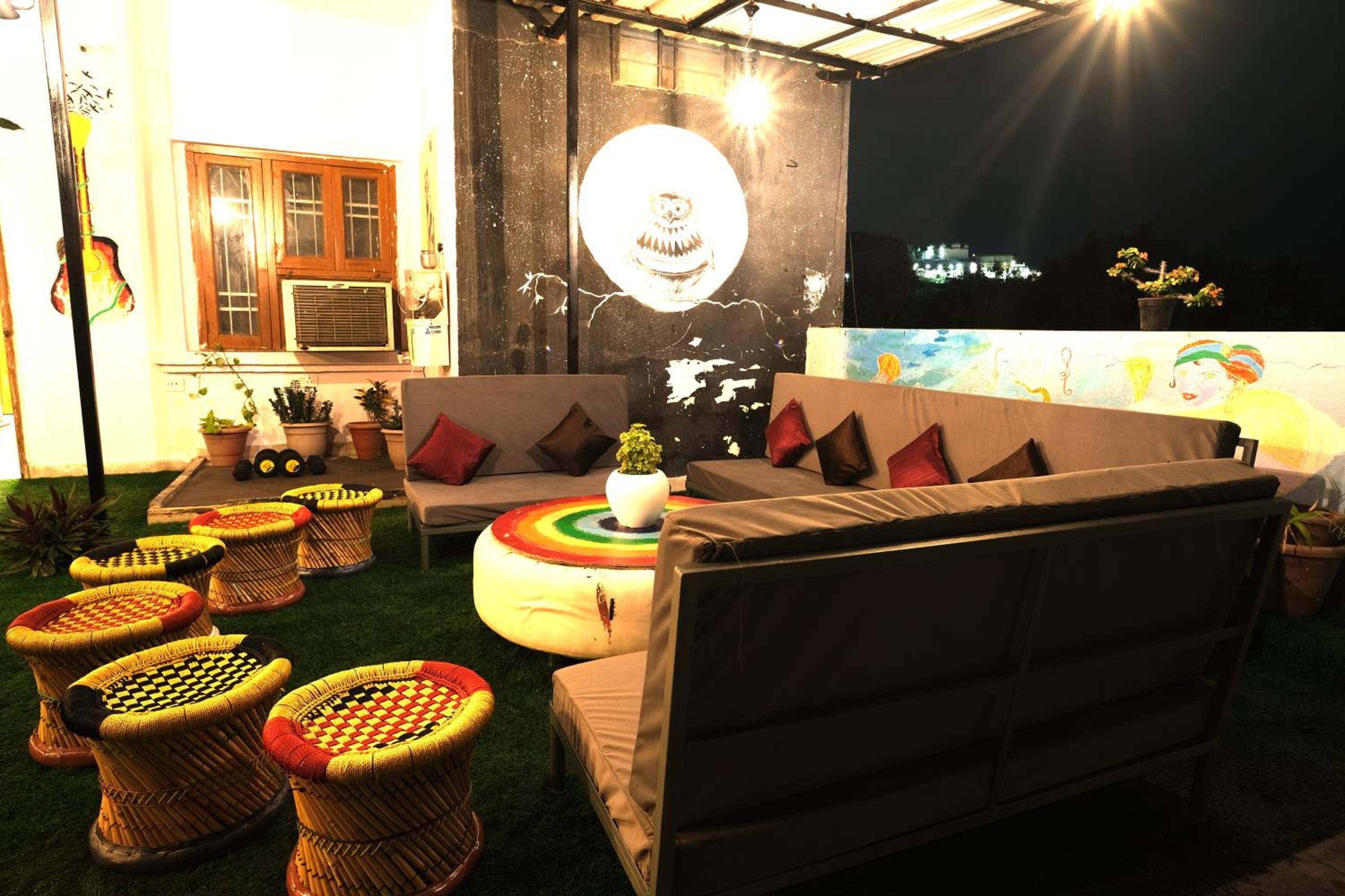lounge