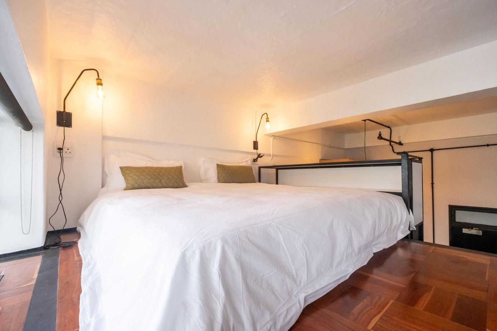 CURIOCITY Penthouses