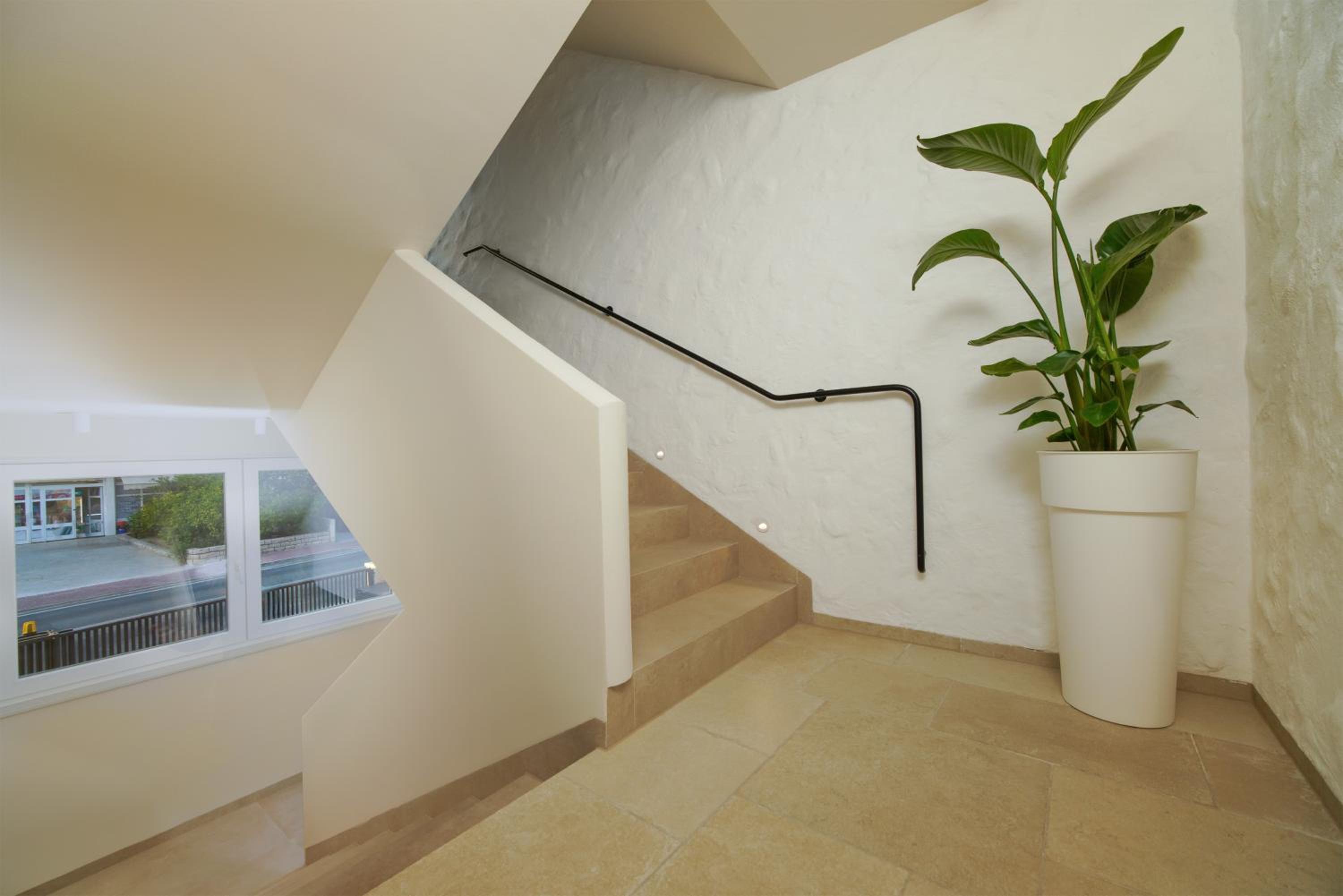 Villa Lara Beach Front Rooftop Pool & Stunning Views