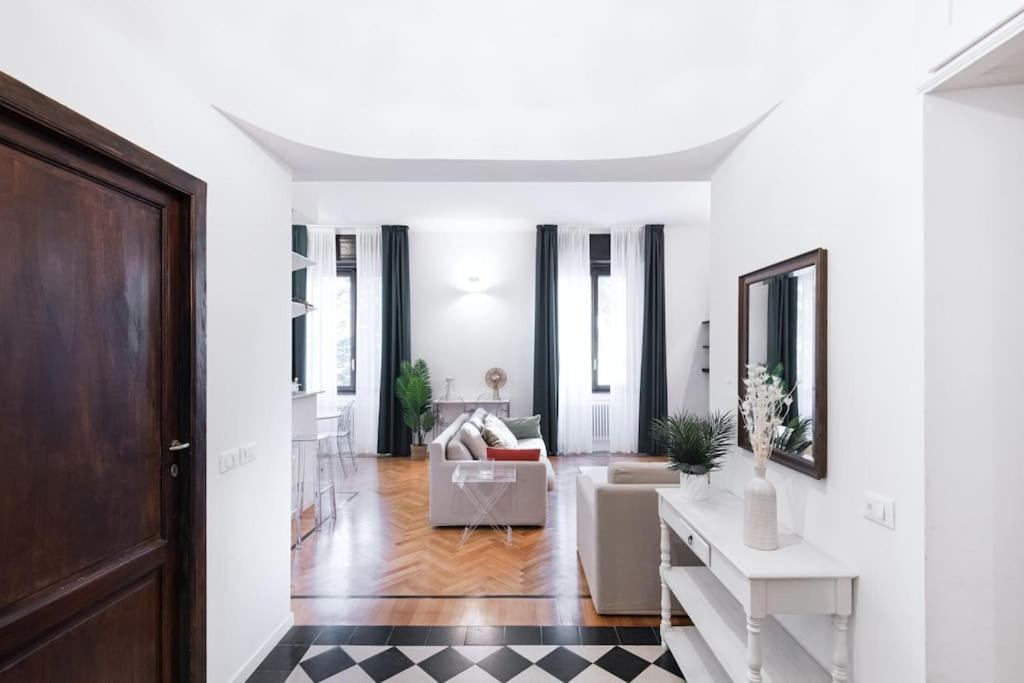 Easylife - Milano - Piazza Grandi 6 - Porta Vittoria