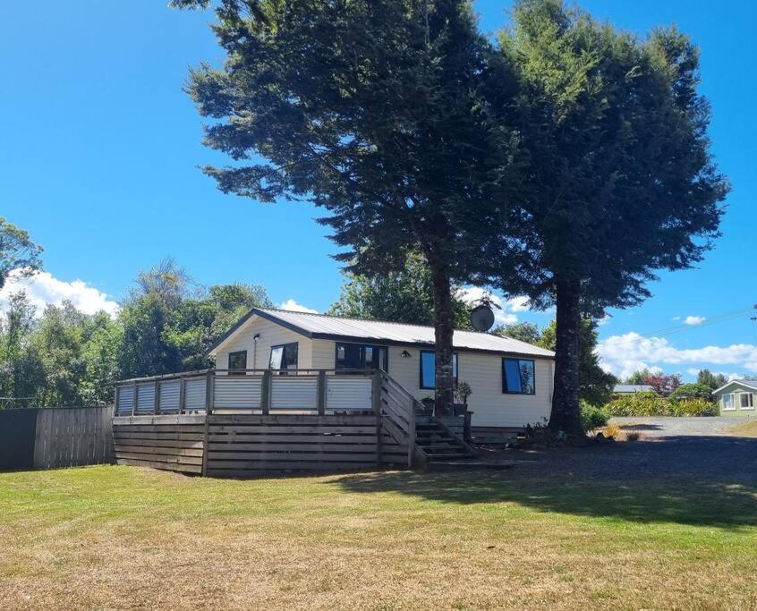 Hotel Manapouri Beech Haven - Image 1
