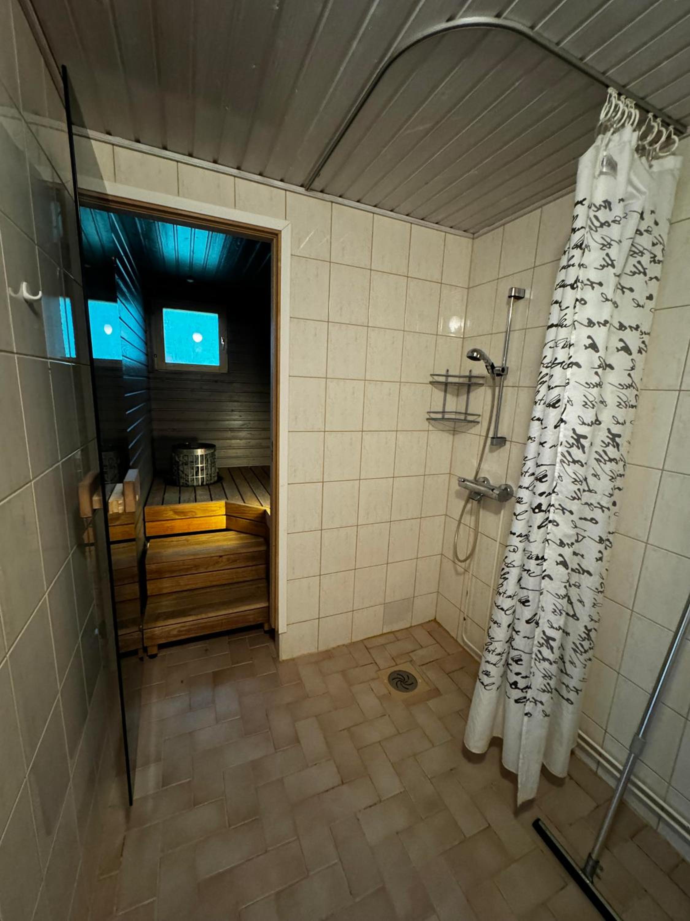Saunallinen kolmio Yli-Iissä