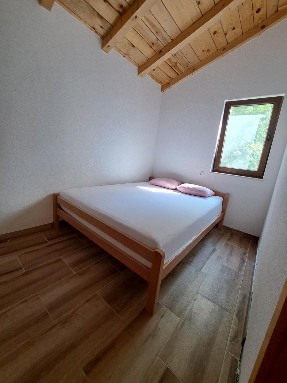 Guest house SARA