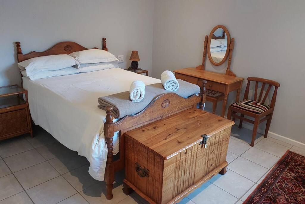 Lourie garden cottage