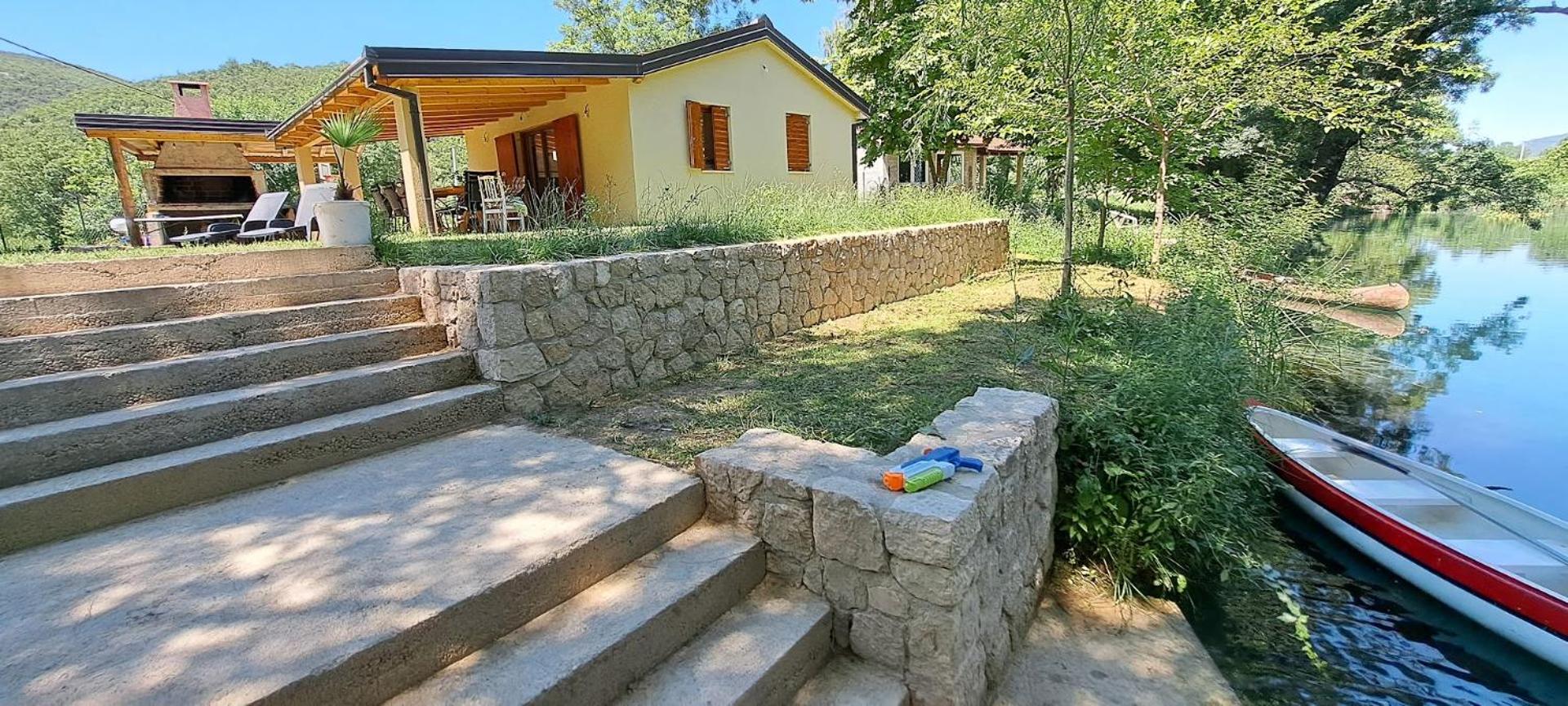 Guest house SARA