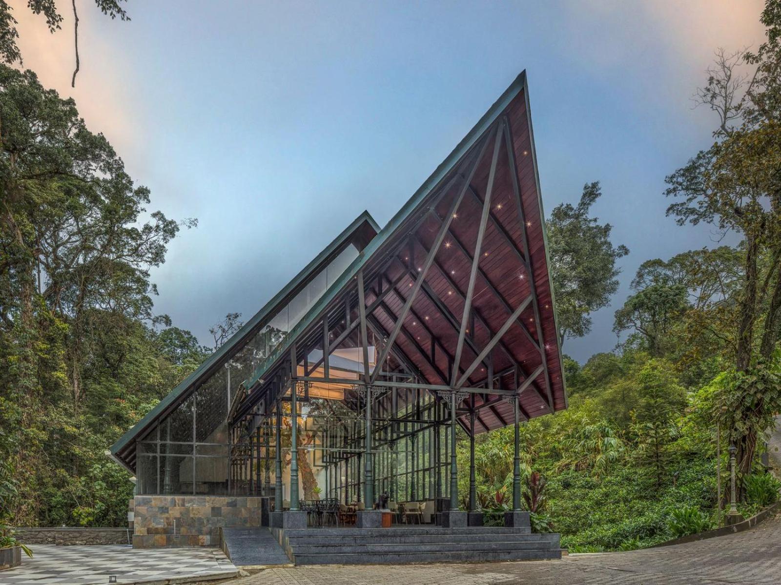 Elixir Woods Luxury Resort And Spa, Munnar view 2