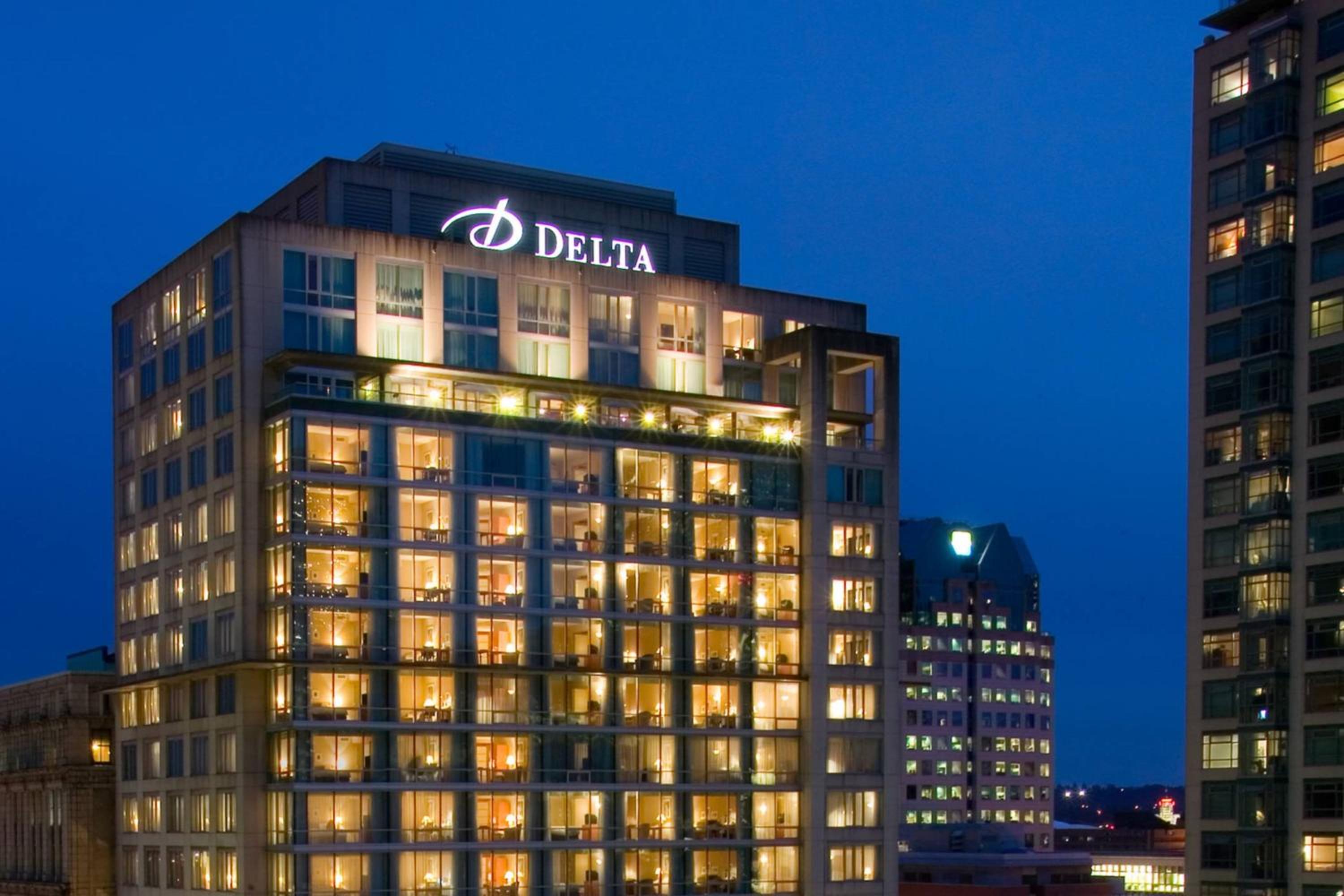 Delta Hotels by Marriott Vancouver Downtown Suites-1