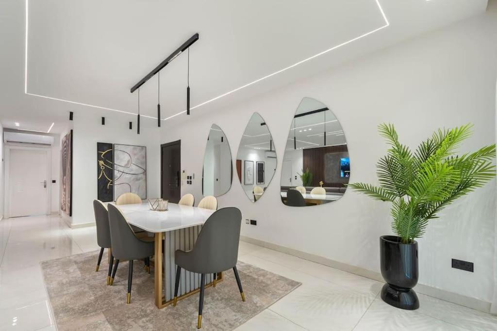 3-Bedroom Serviced Apartment with Pool & Balcony view 3