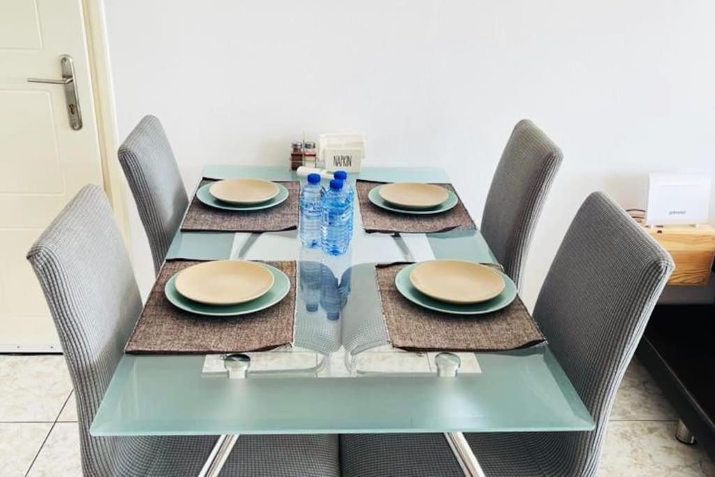 Apartments with a luxurious location near the sea