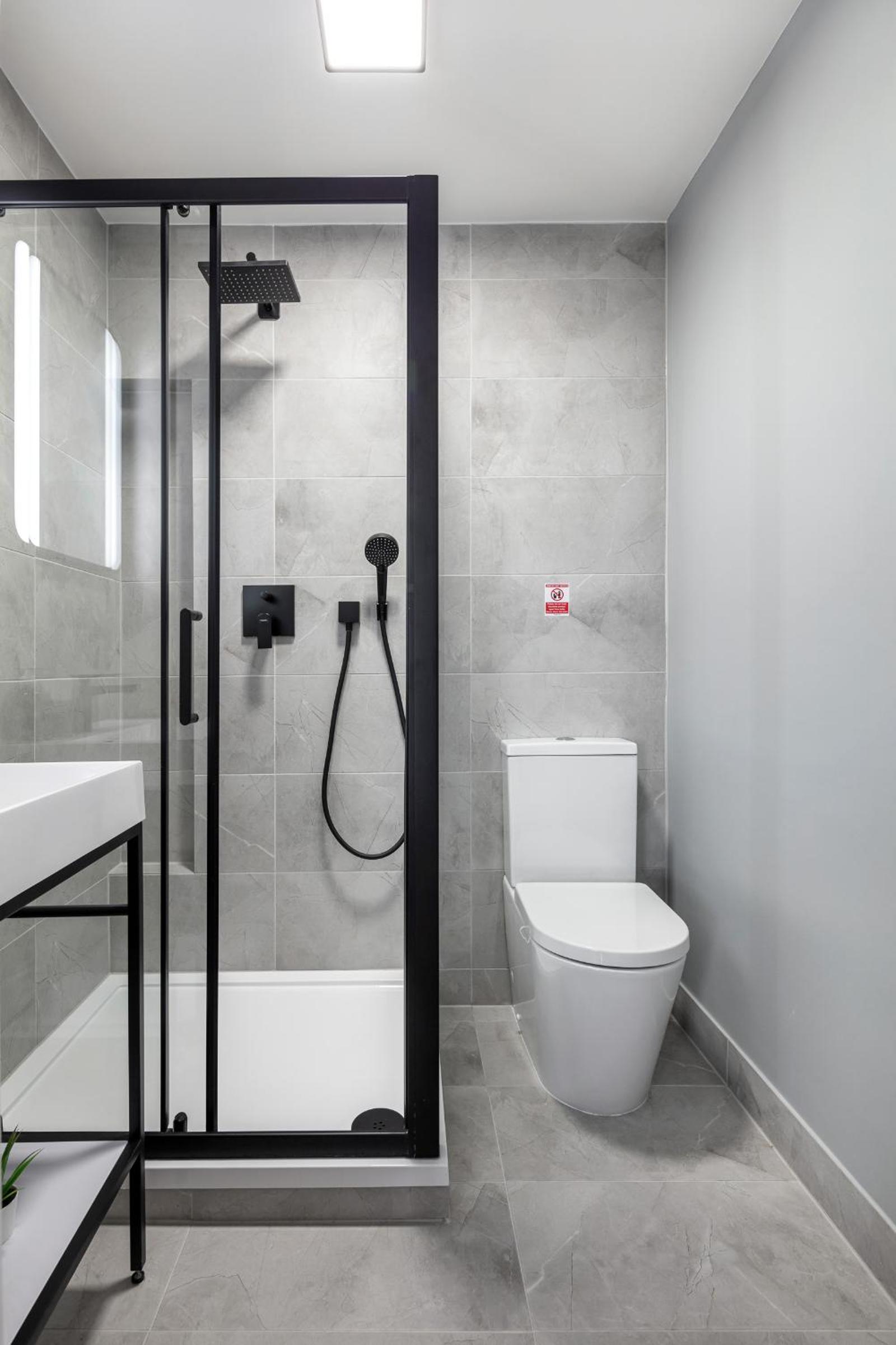 SKY View Apartment - 15 min by Tube To Oxford St in Central London