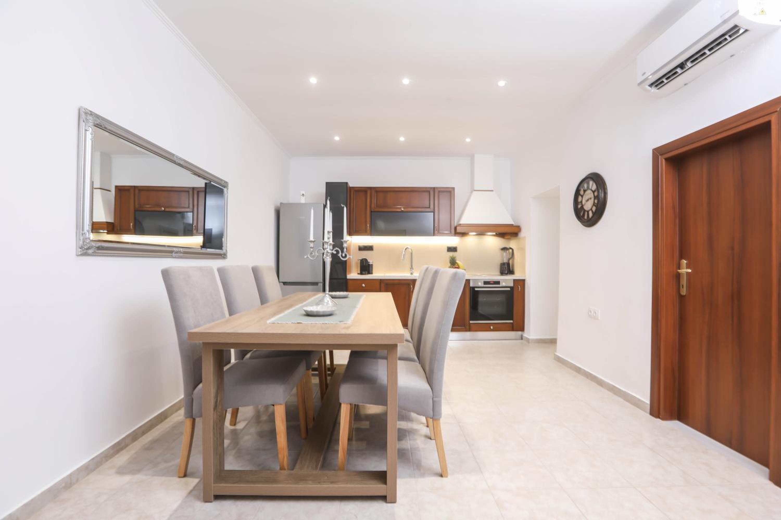 Elegant Estate by Corfuescapes