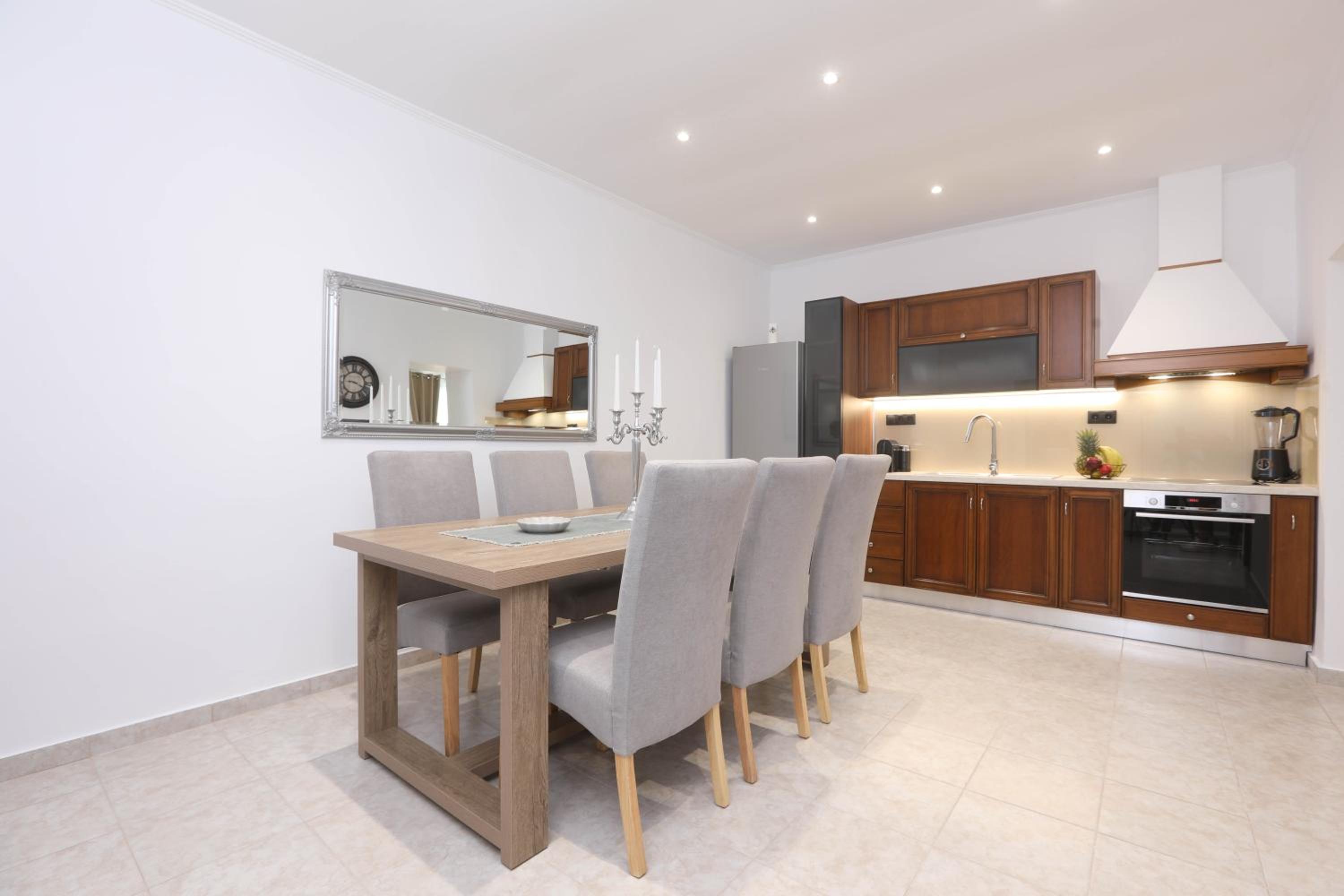 Elegant Estate by Corfuescapes