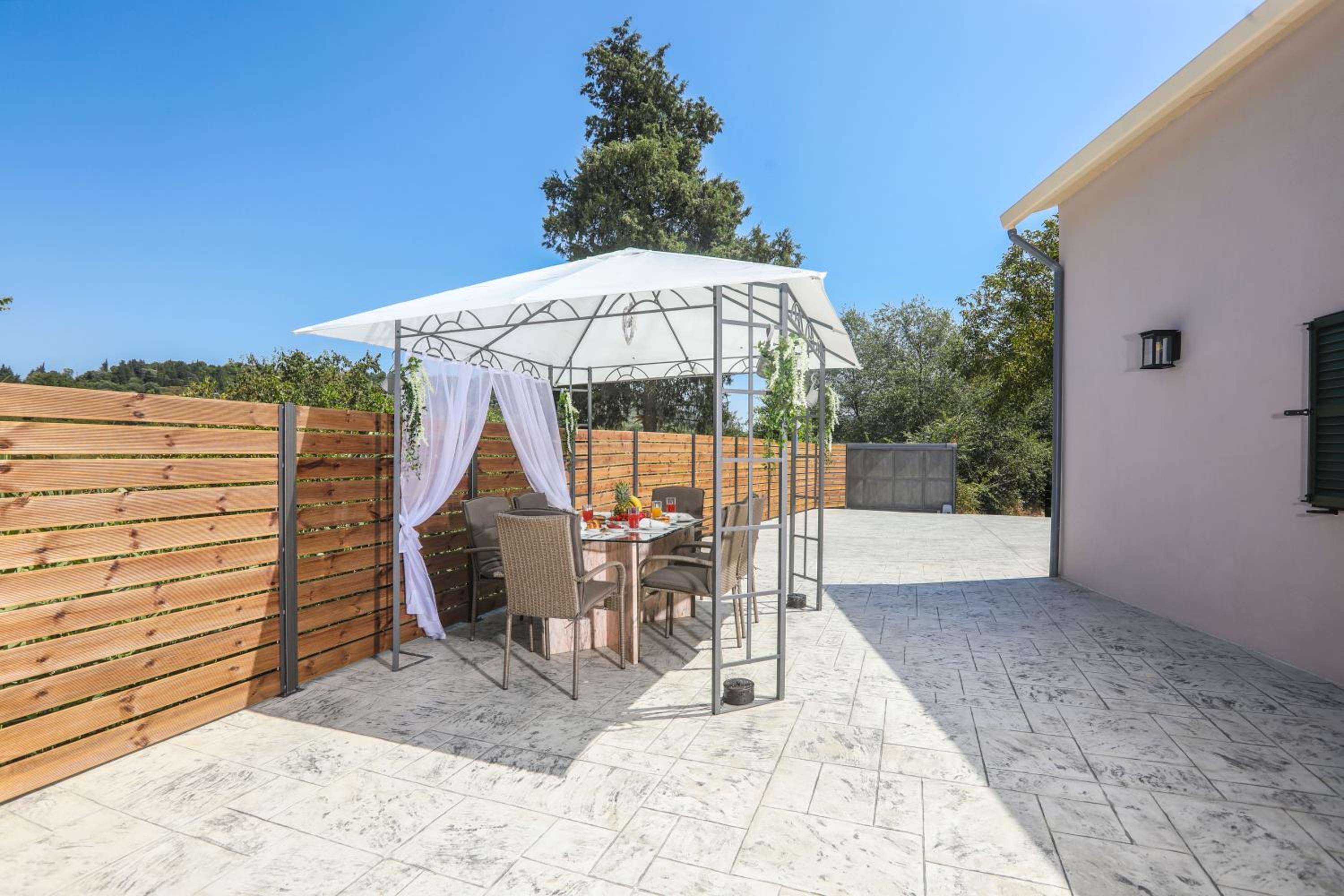 Elegant Estate by Corfuescapes