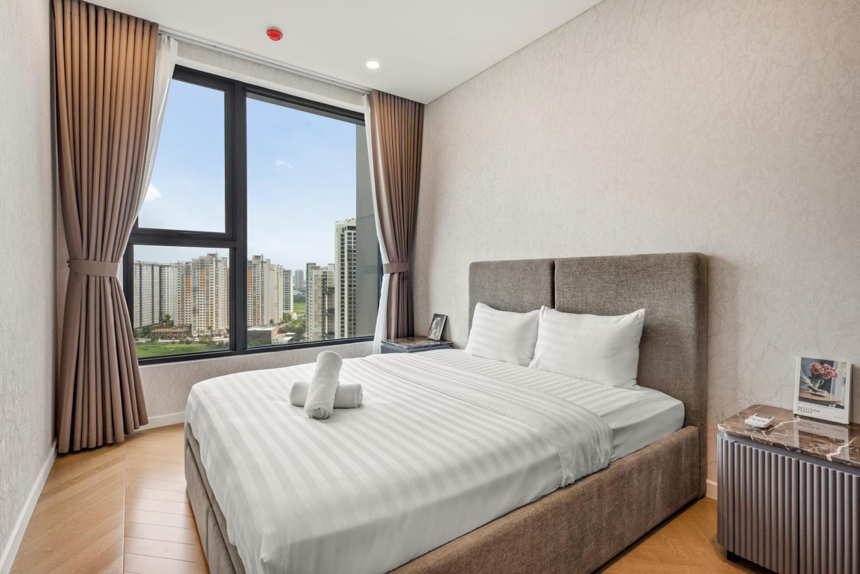 Smile Home - Lumiere Riverside - Luxury Stay in Thao Dien