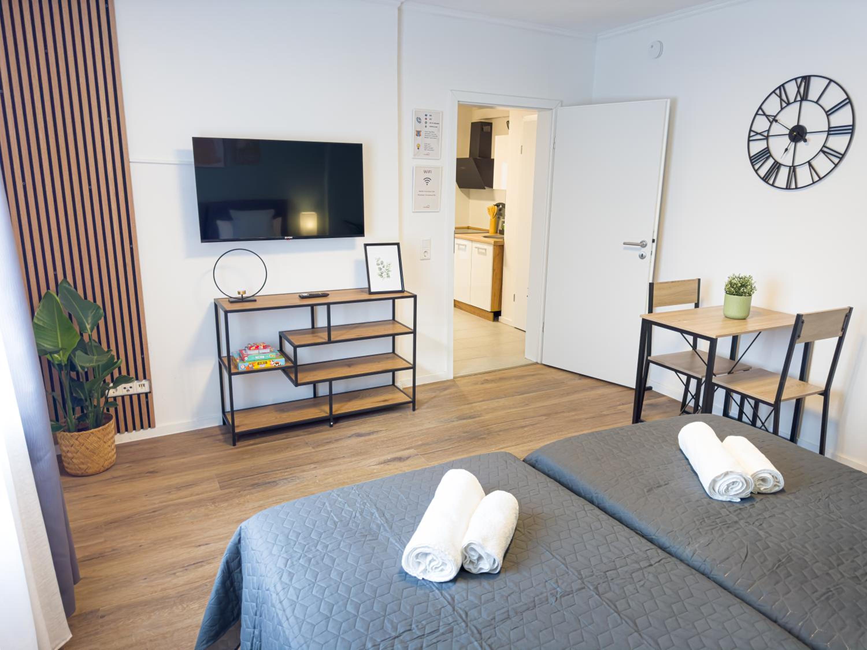 ImmoStay M#4 Ferien- Apartment, Wifi & Parken, Boxspring-Betten