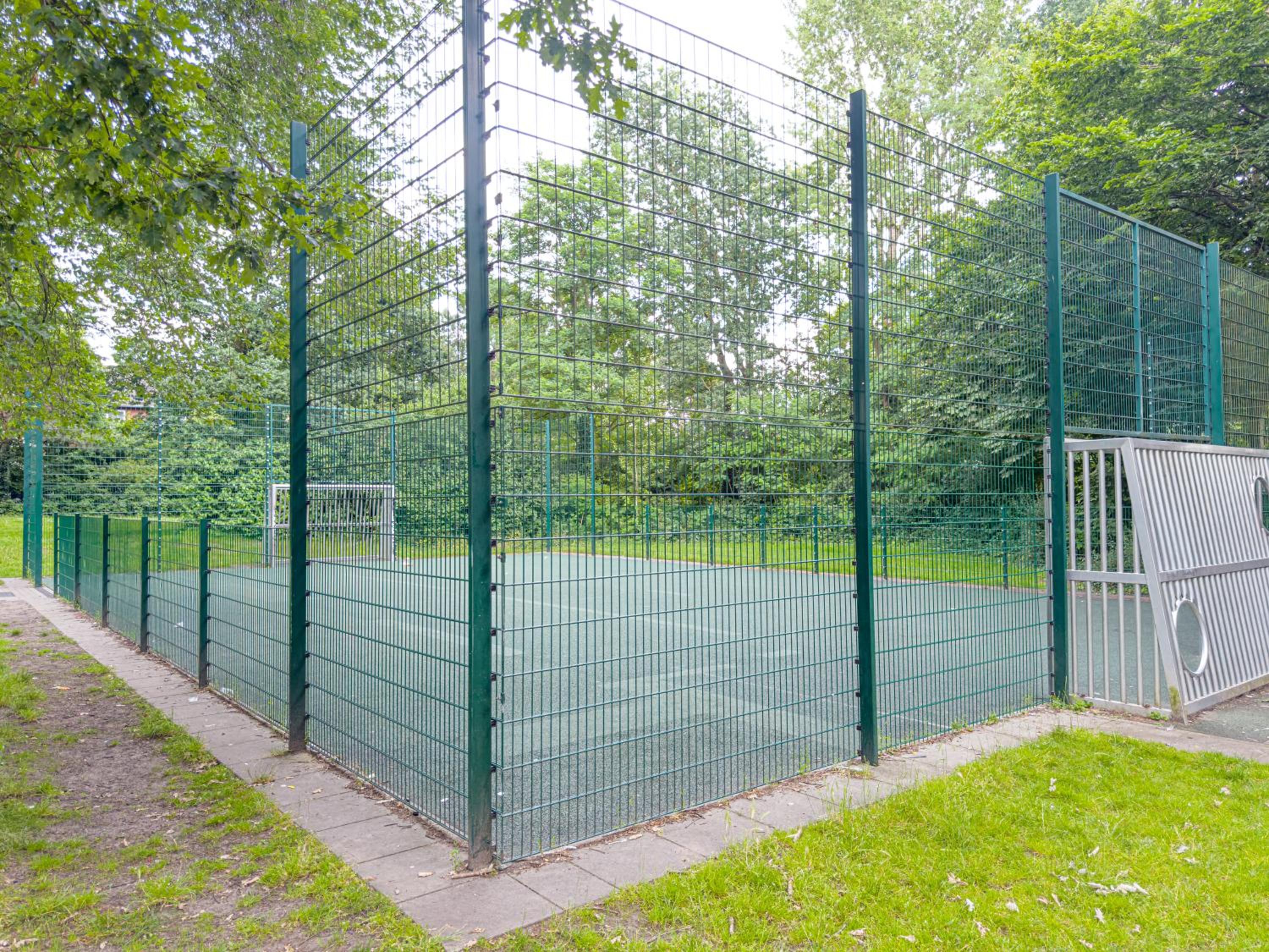 ImmoStay M#4 Ferien- Apartment, Wifi & Parken, Boxspring-Betten