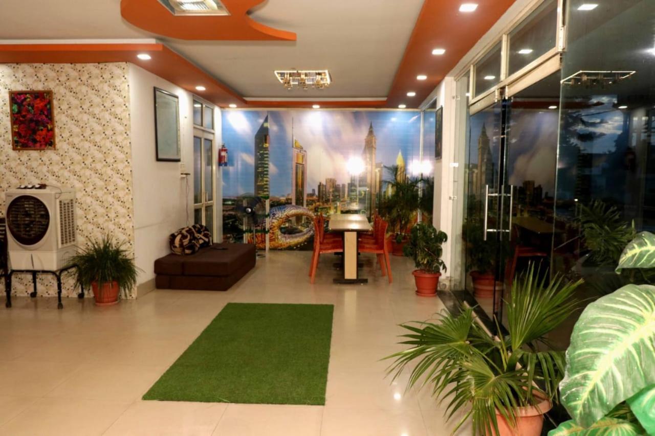Sitar International