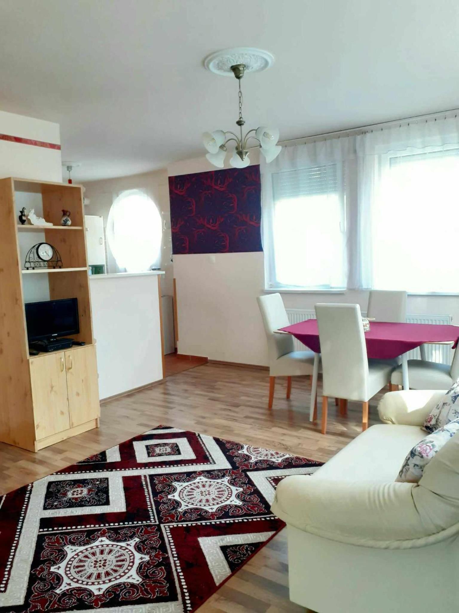 Poroszlay LAKÁS