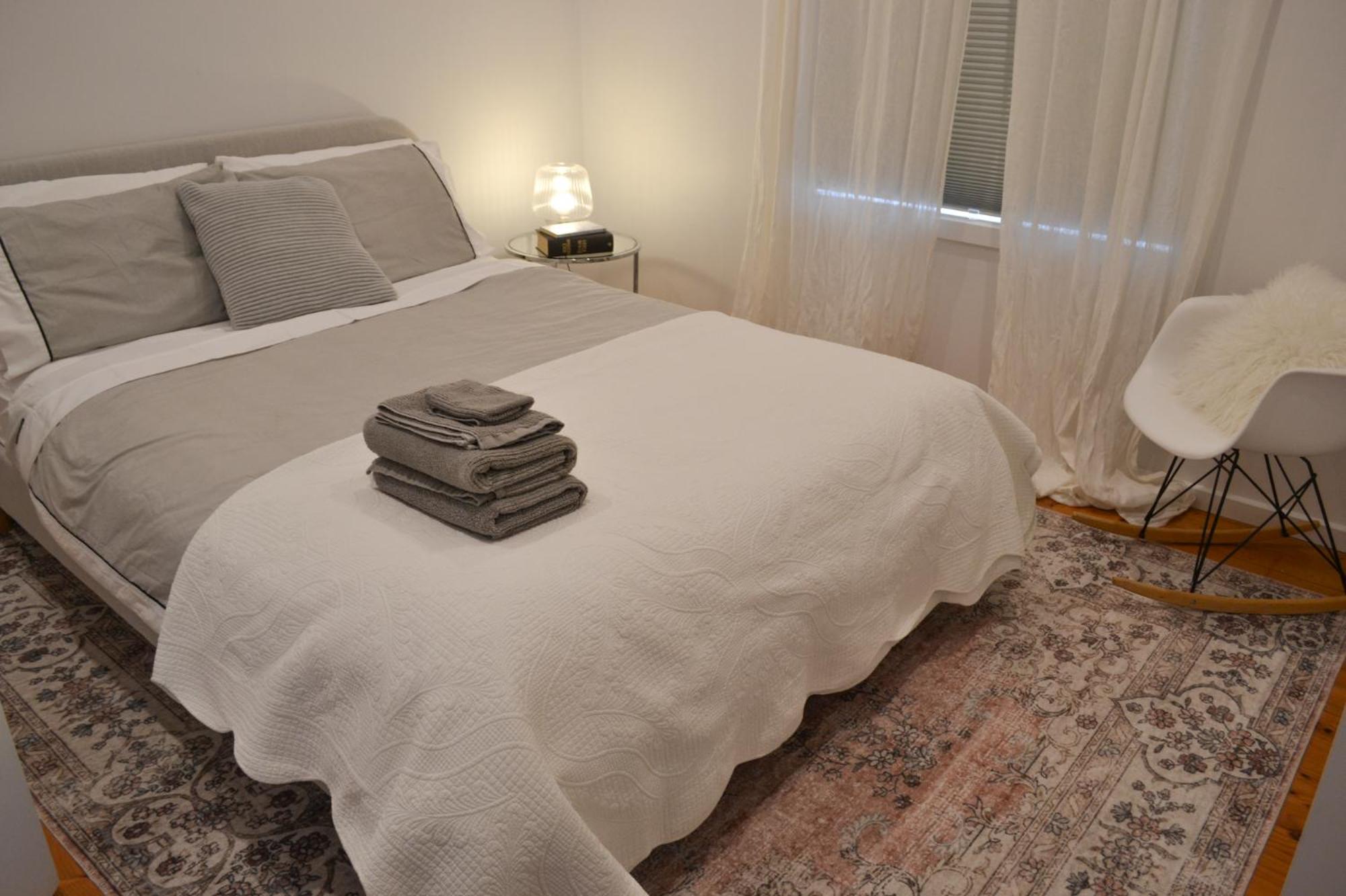 The Nook - Cosy log fire cottage