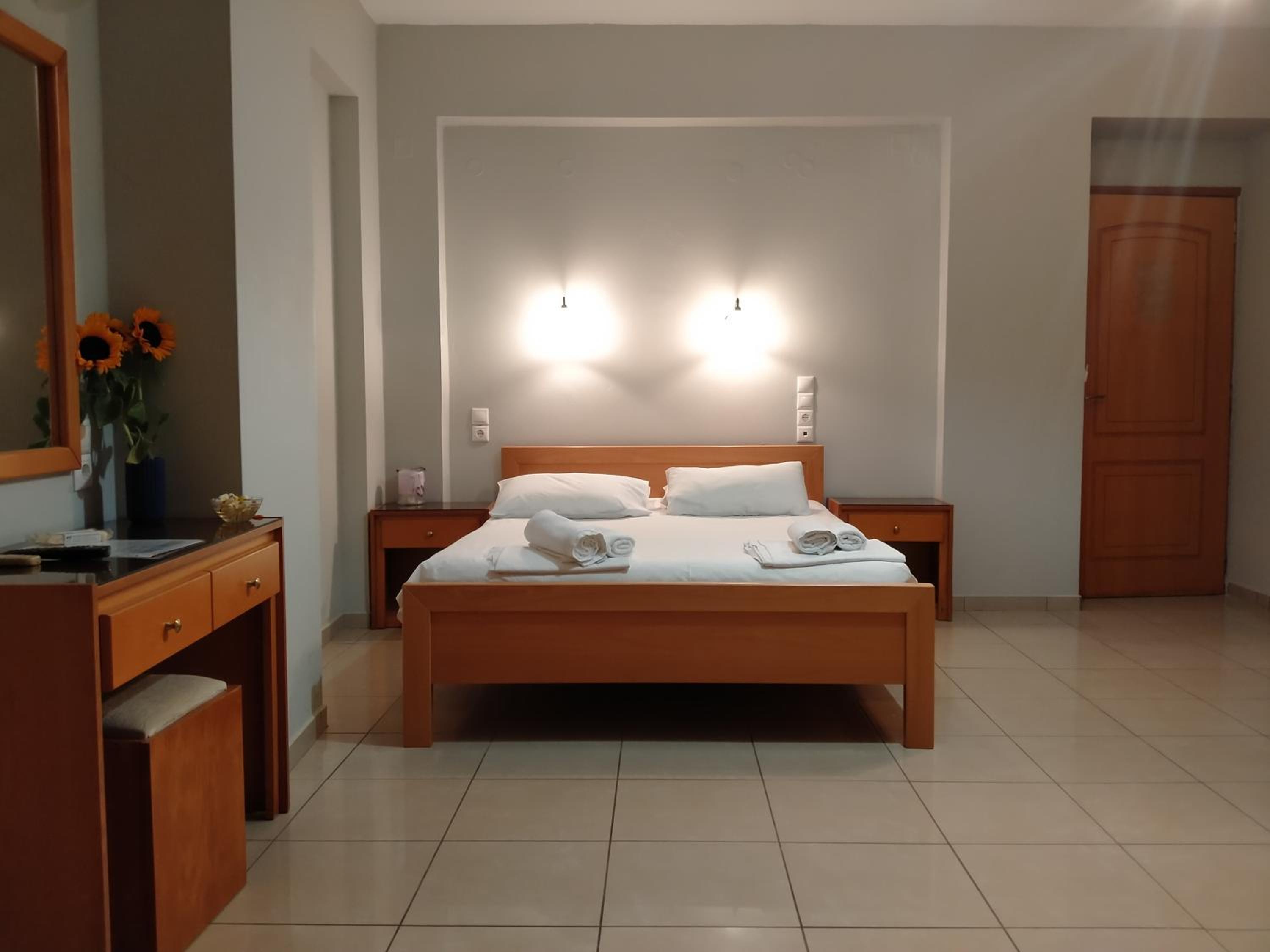 Leonidas Rooms