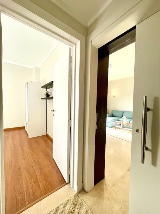 Modern & Sunny 1BR in New Cairo