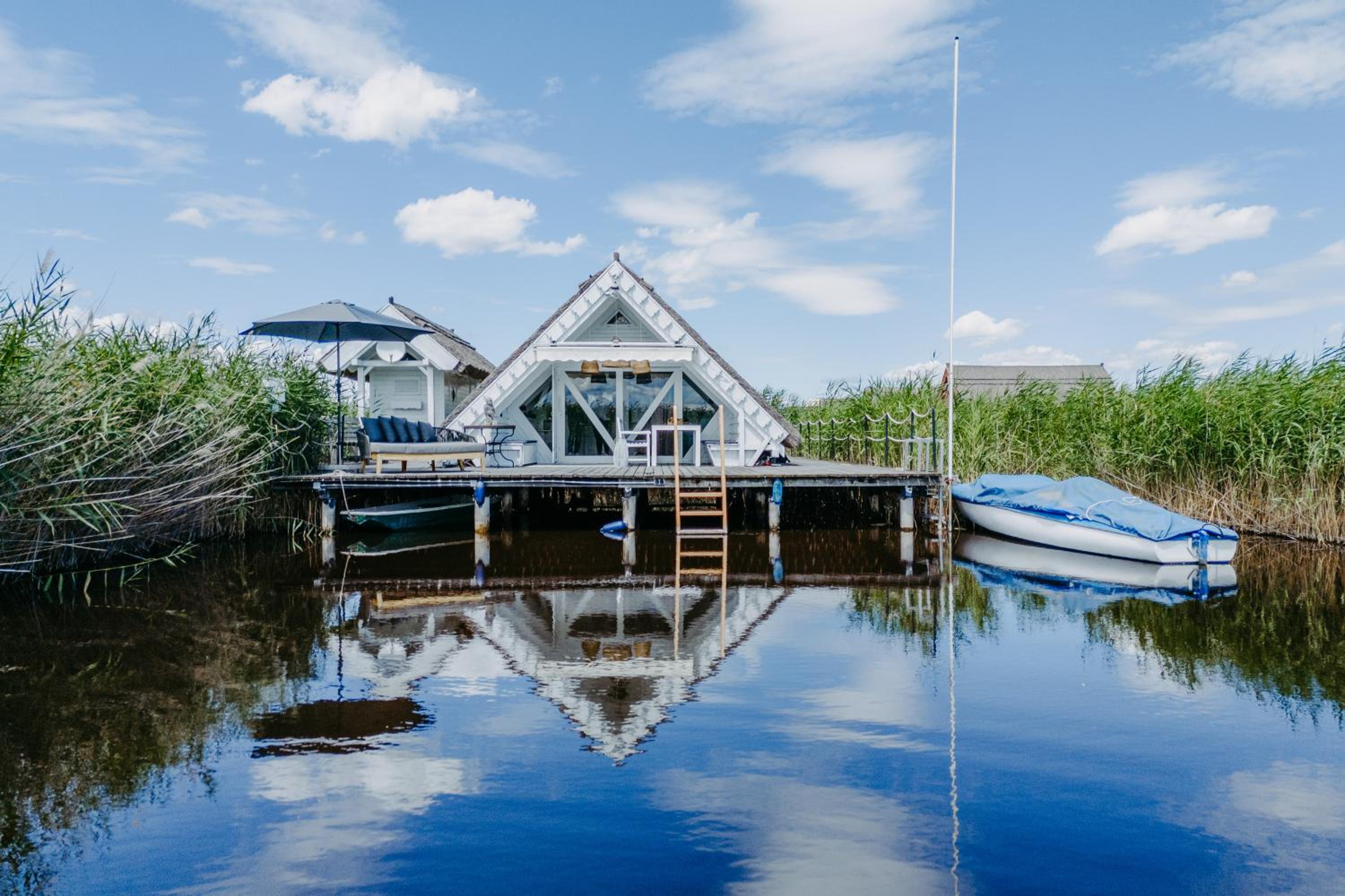 Seehütte Neusiedlersee - Seehaus inklusive Elektroboot