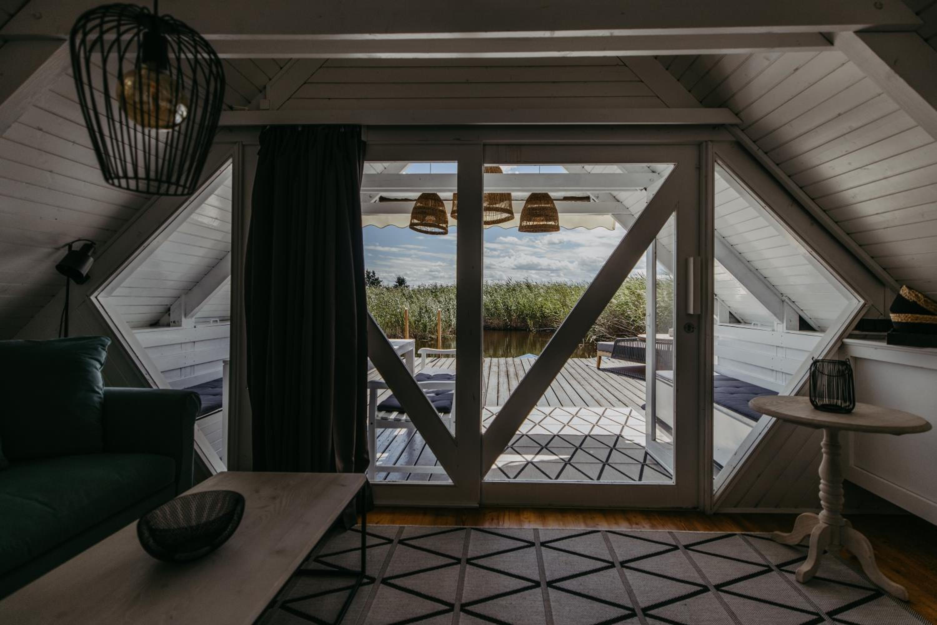 Seehütte Neusiedlersee - Seehaus inklusive Elektroboot