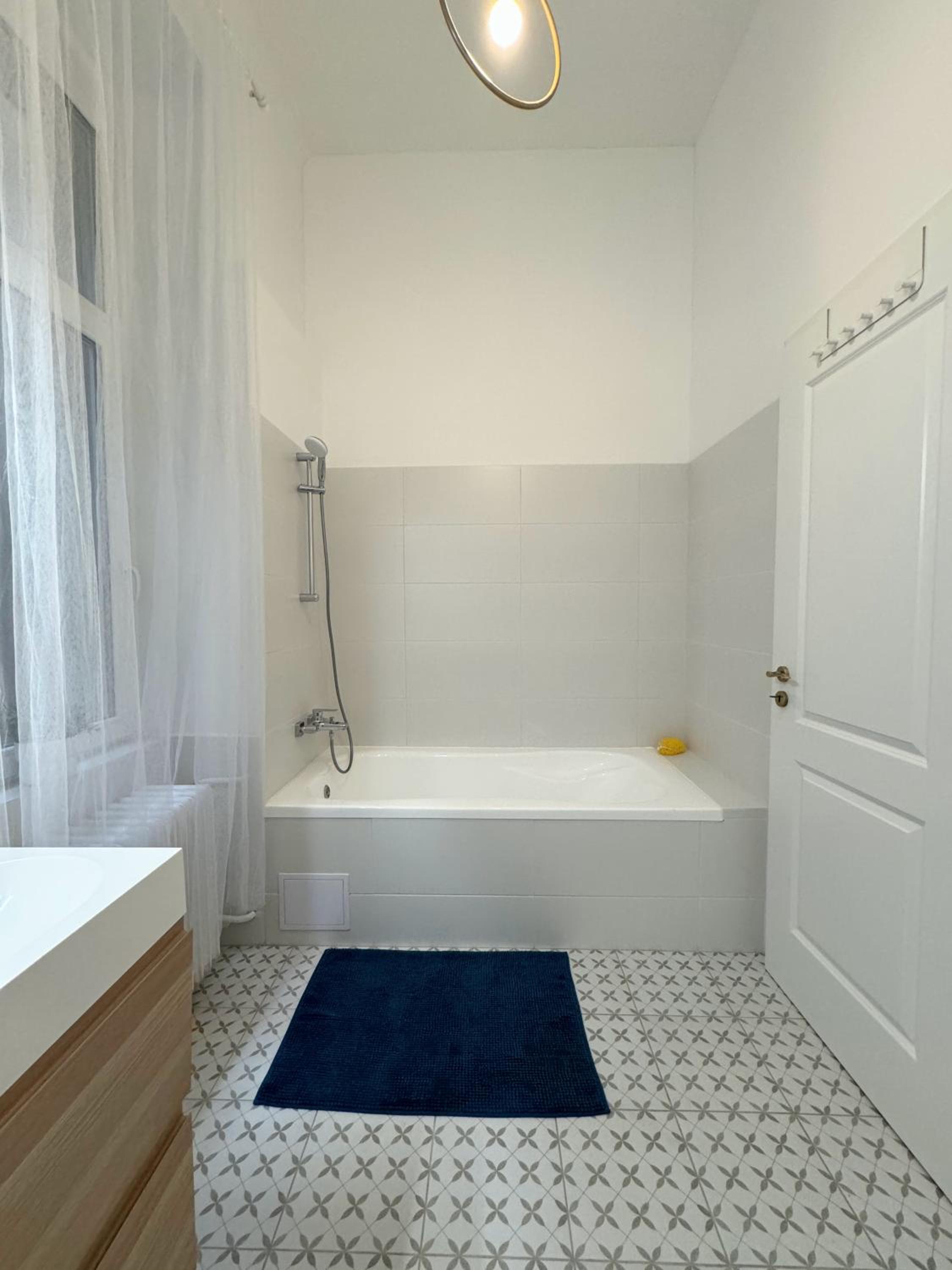 Danube Escapes Budapest- 3BR apartment