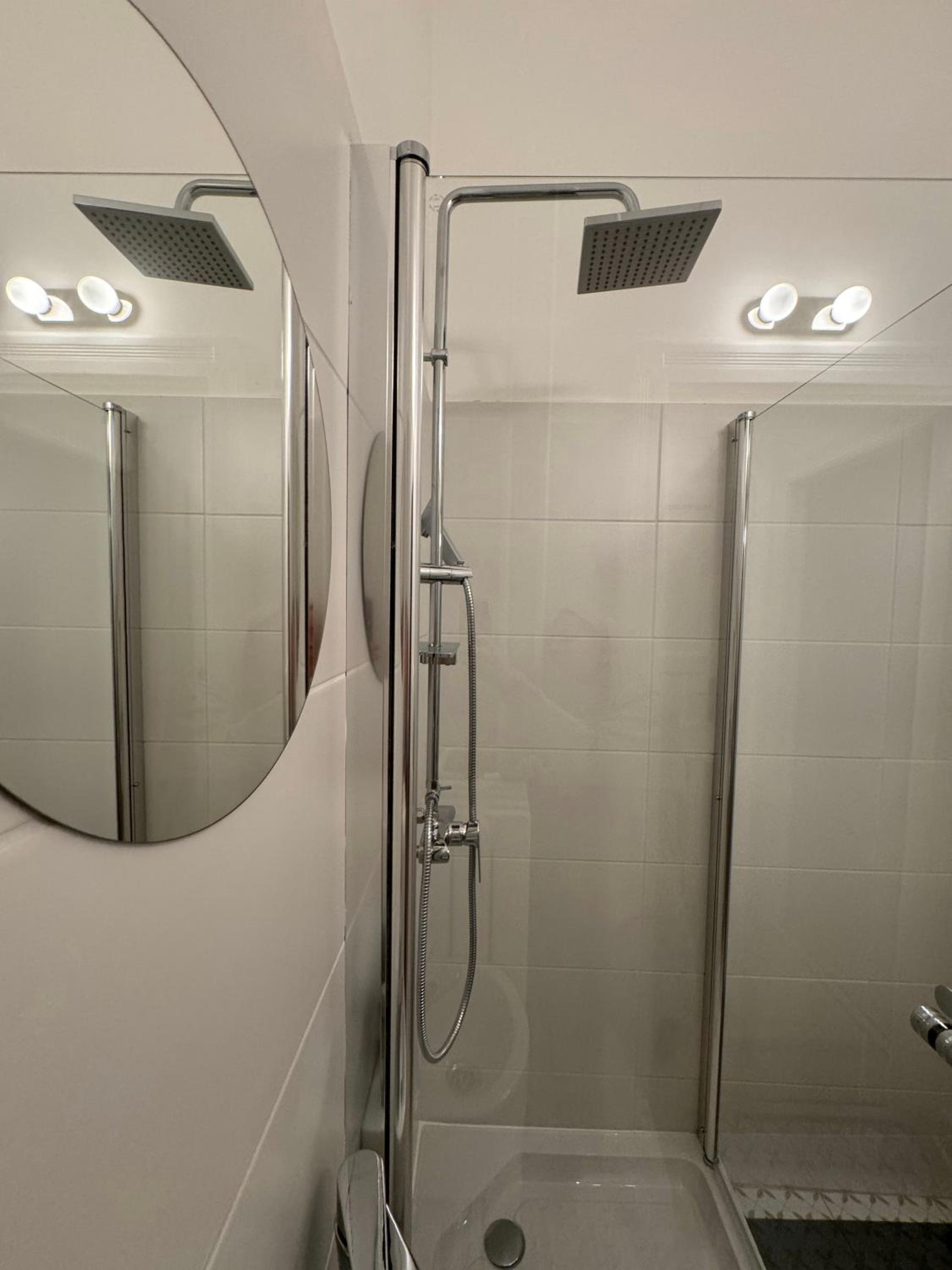 Danube Escapes Budapest- 3BR apartment
