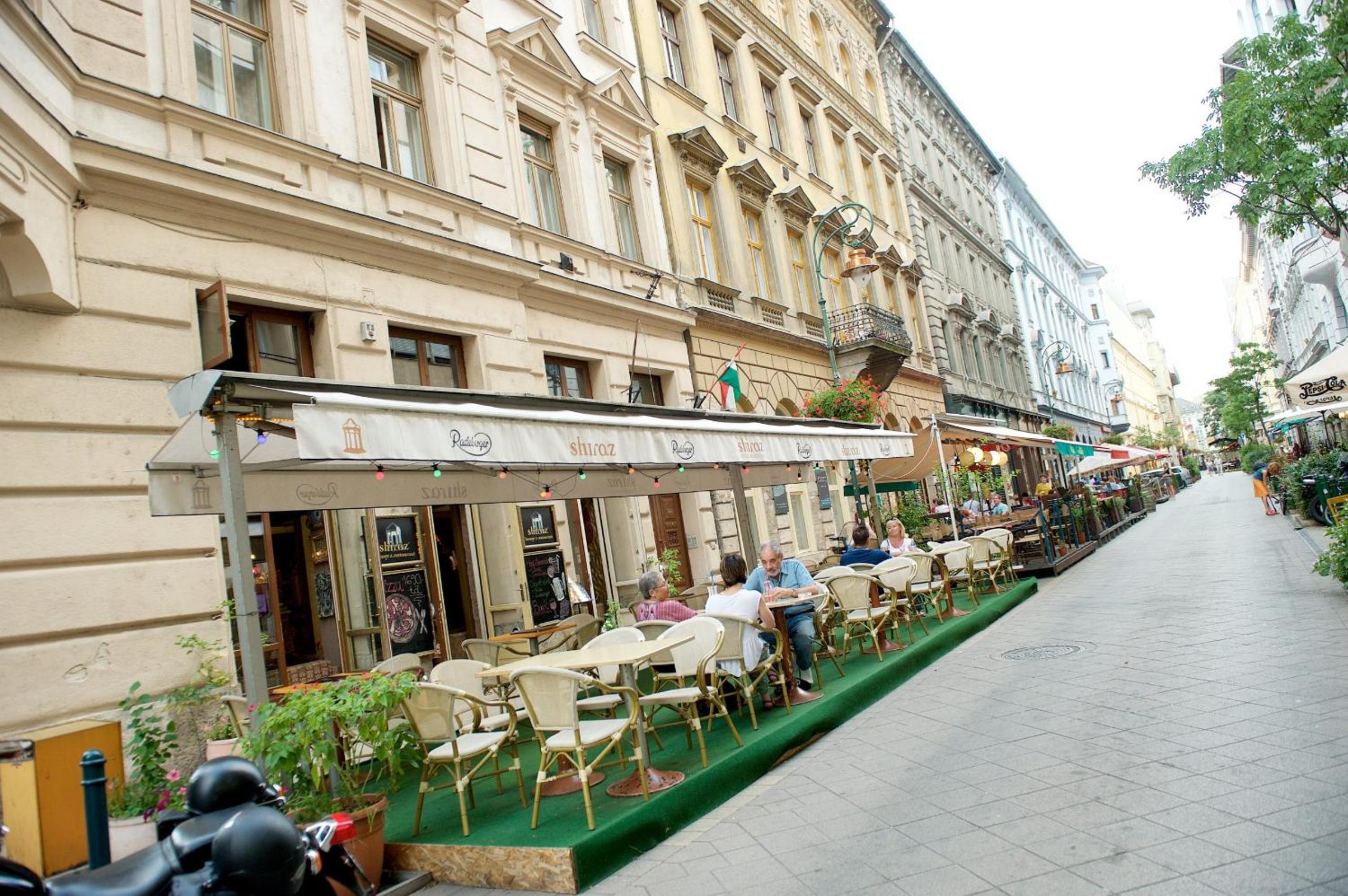 Danube Escapes Budapest- 3BR apartment