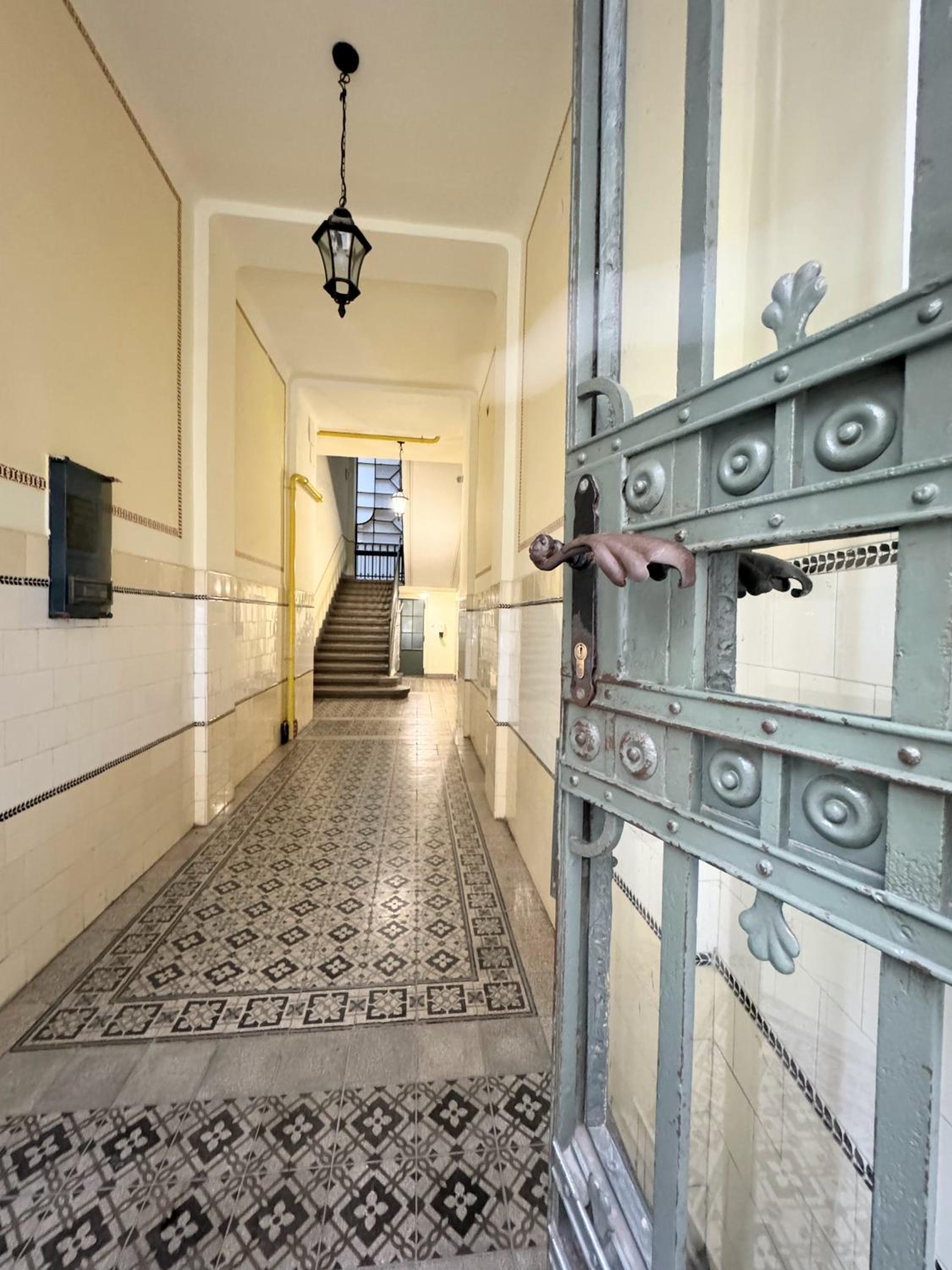 Danube Escapes Budapest- 3BR apartment