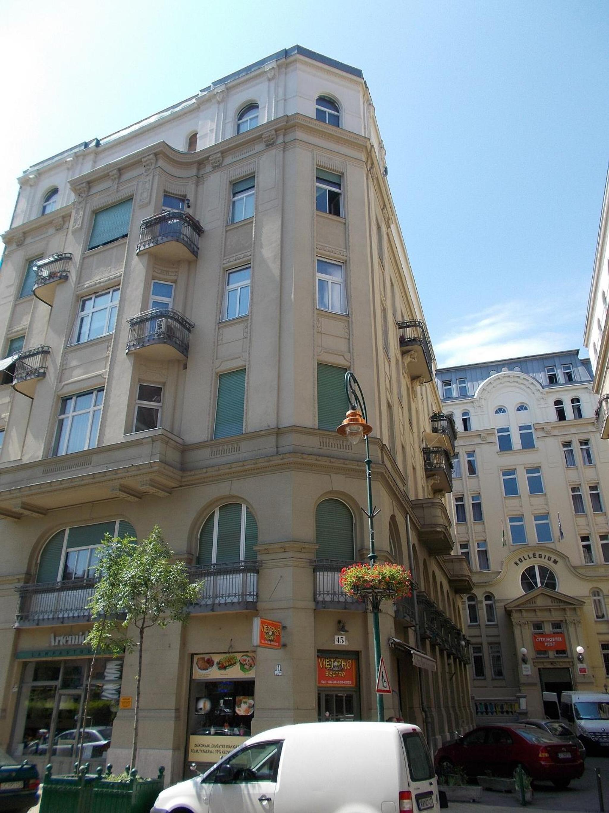 Danube Escapes Budapest- 3BR apartment