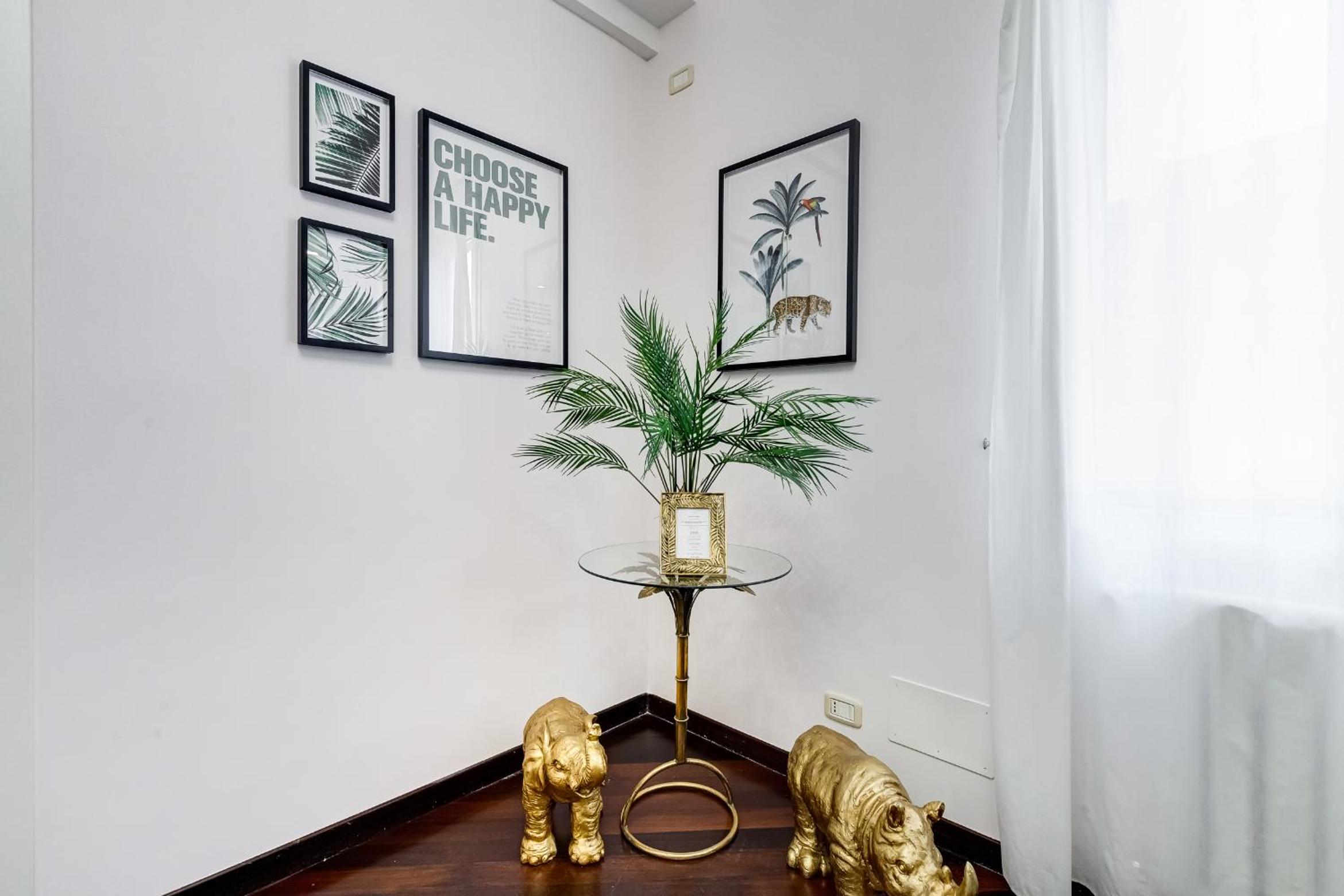 Koma 7 Apartment