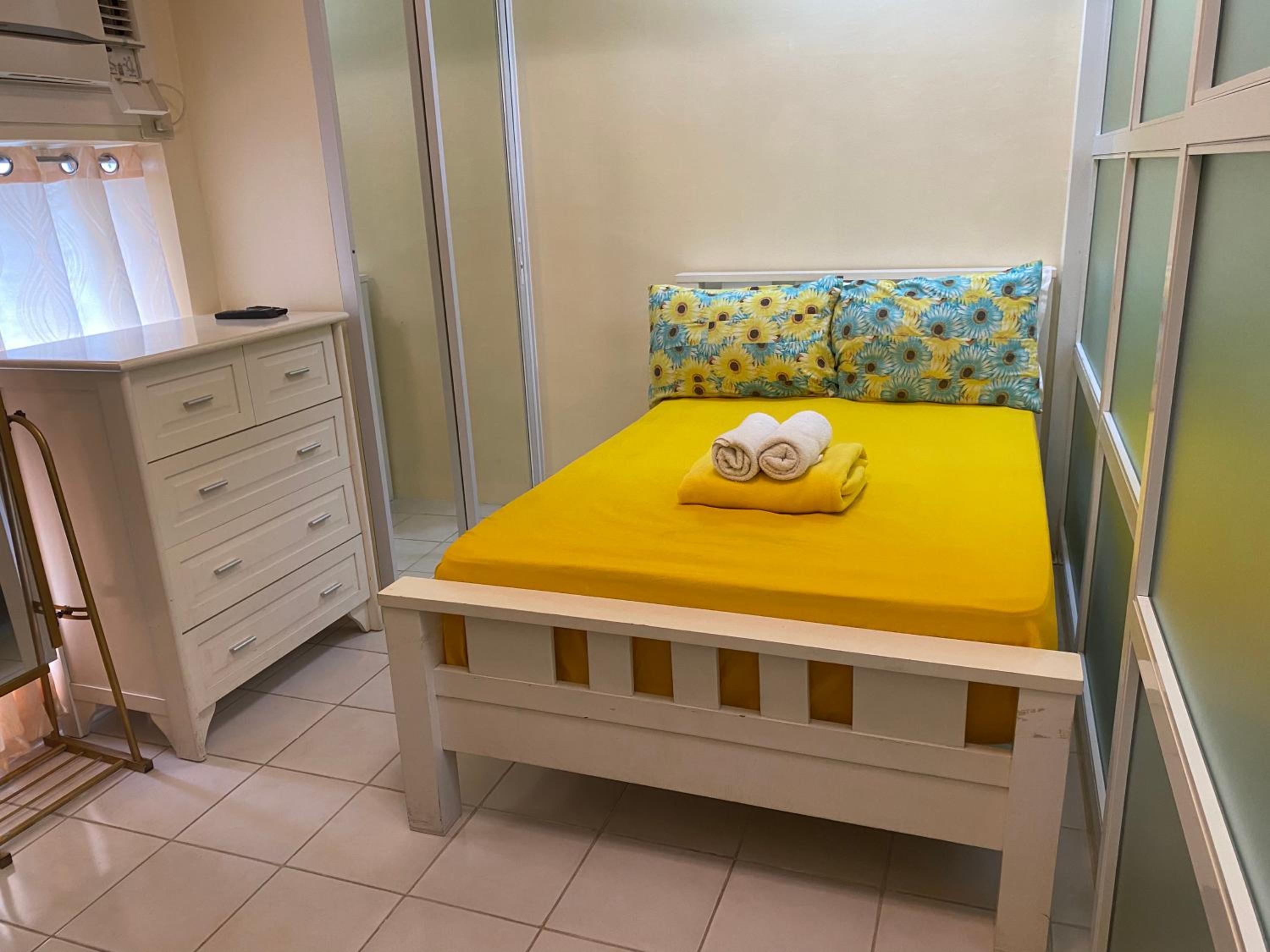 Tagaytay Cityland Family Room by Happynest Staycation